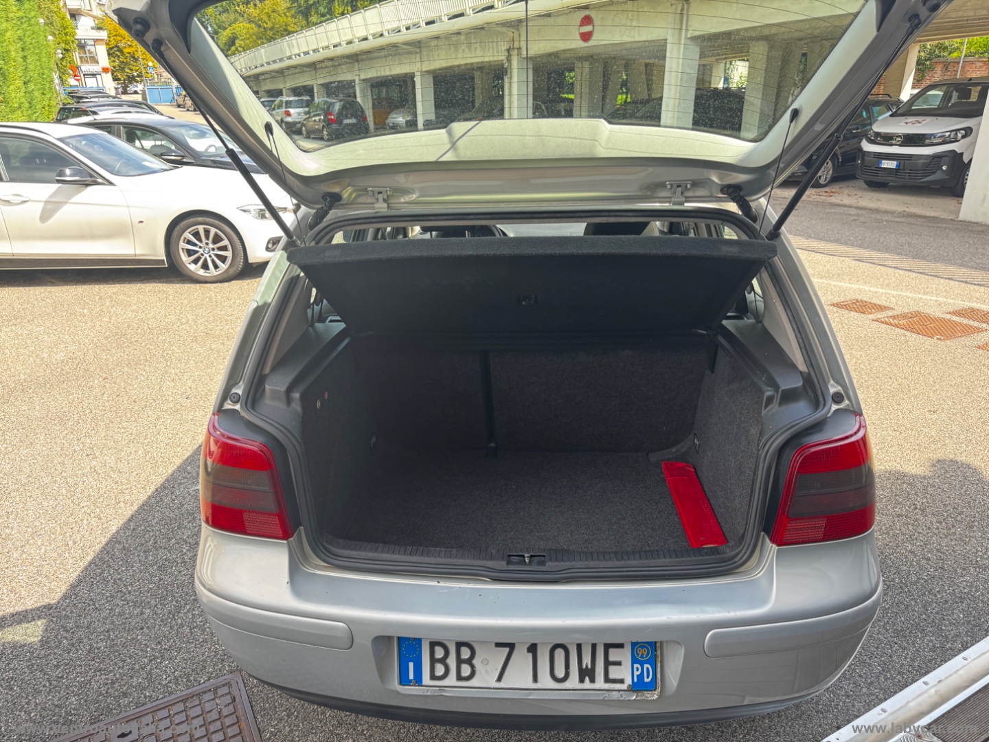 Golf 1.6 5p. Highline - immagine 28