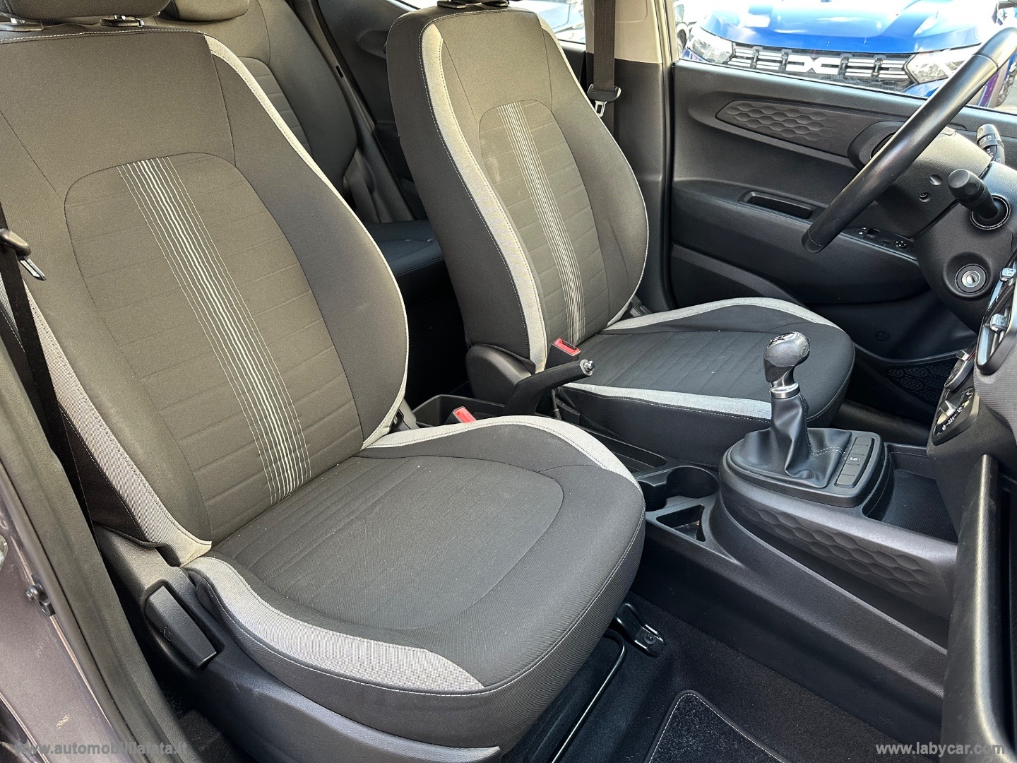i10 1.0 MPI Tech 26.000 KM - immagine 28