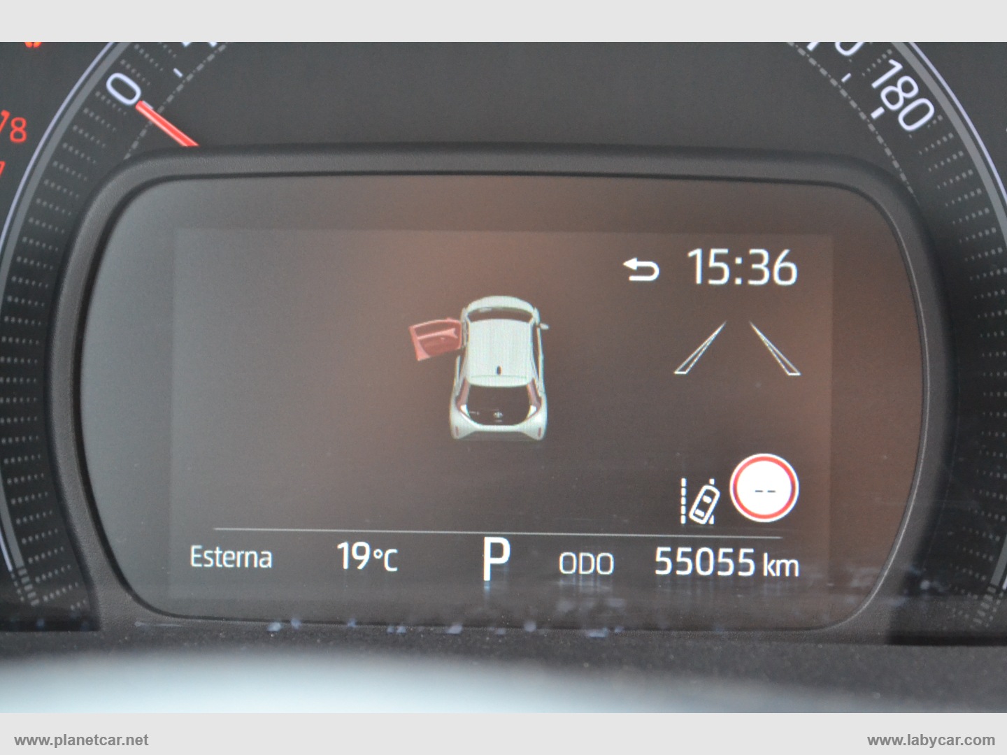 Aygo X 1.0 VVT-i 72 CV 5p. Limited S-CVT - immagine 29