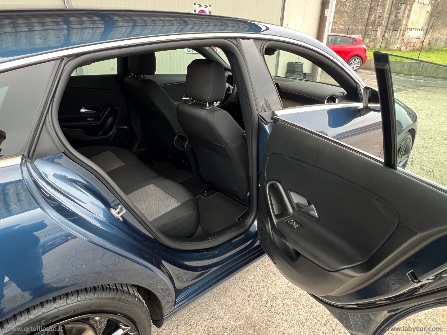 CLA 200 d Aut. Shooting Brake Business IVA DEDUCIBILE - immagine 29