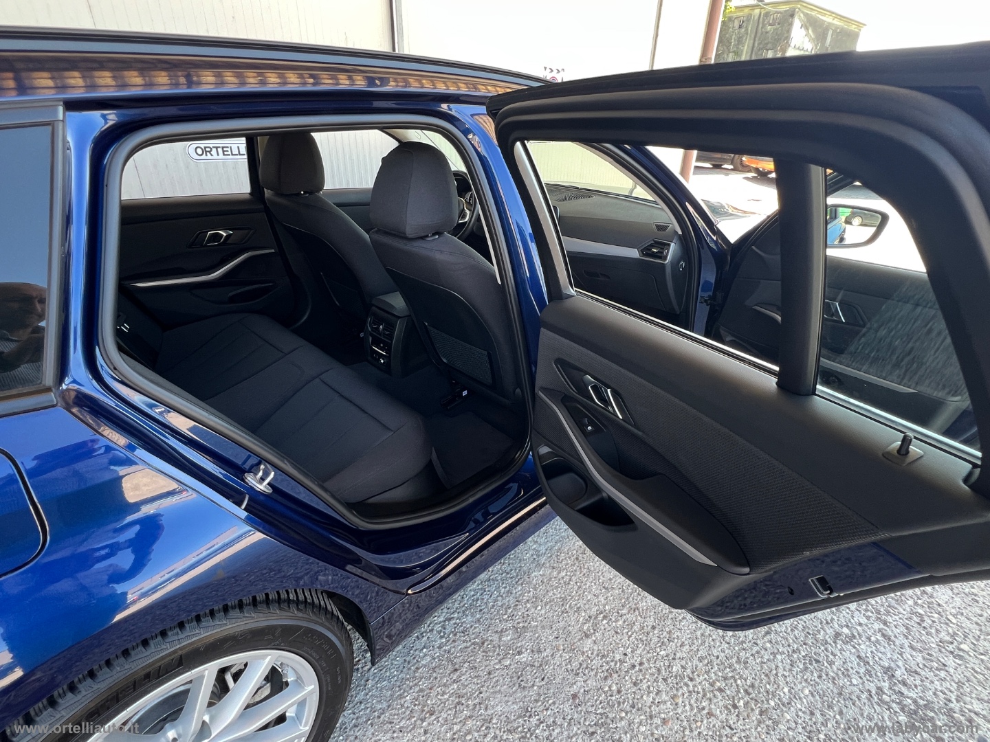 318d Touring Business Advantage aut. - immagine 29