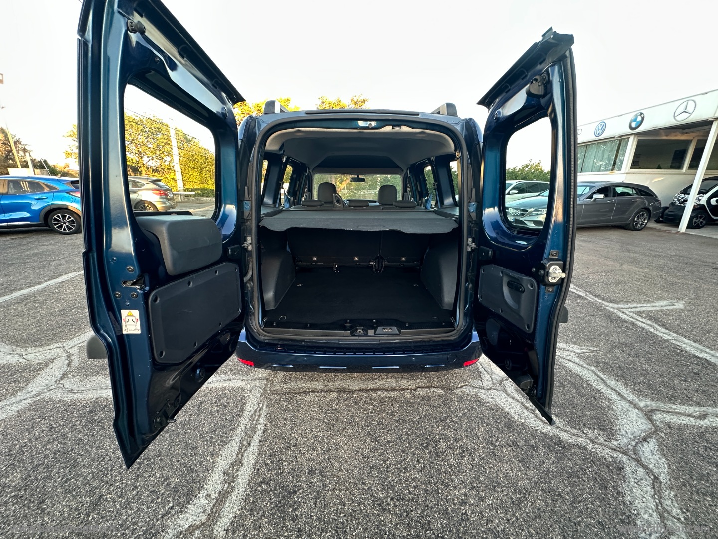 Dokker 1.5 dCi 8V 90 CV Lauréate - immagine 29