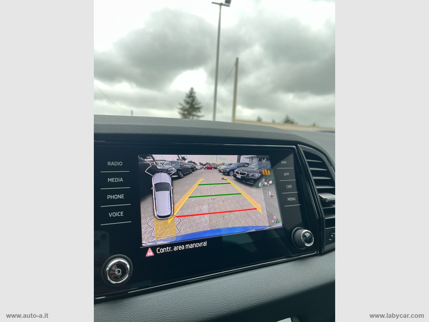 Karoq 2.0 TDI 115 CV Selection - immagine 29