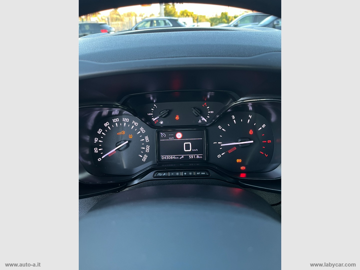 Berlingo BlueHDi 100 S&S SHINE TRASPORTO DISABILI - immagine 29
