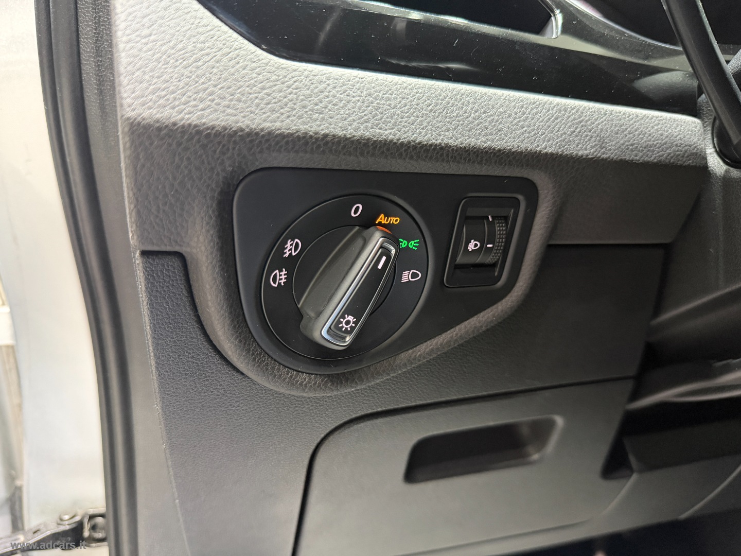 Touran 1.6 TDI Comfortline BMT *7 POSTI*SENSORI*NAVI* - immagine 29