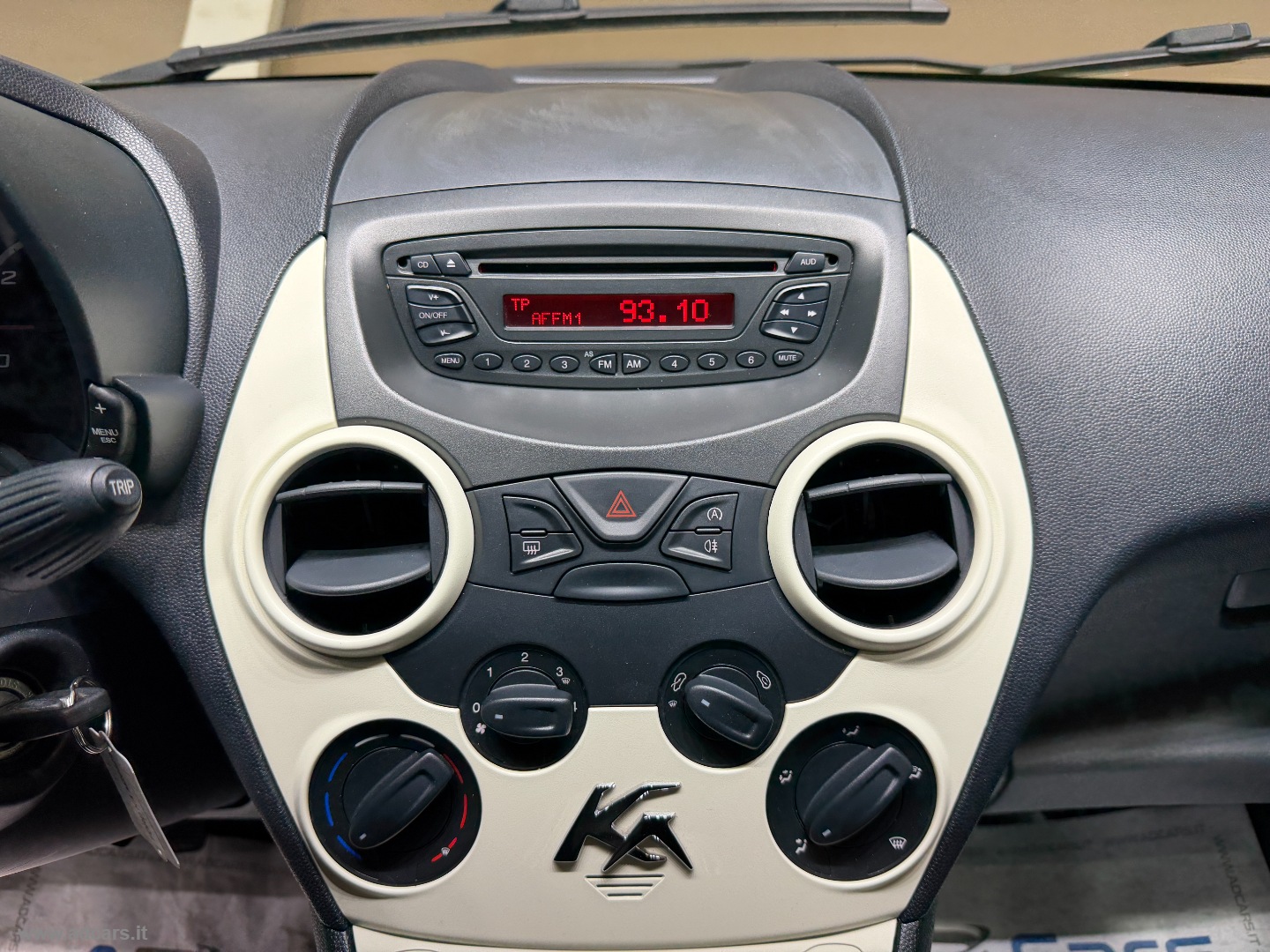 Ka+ 1.2 8V 69 CV *NEOPATENTATI* - immagine 29