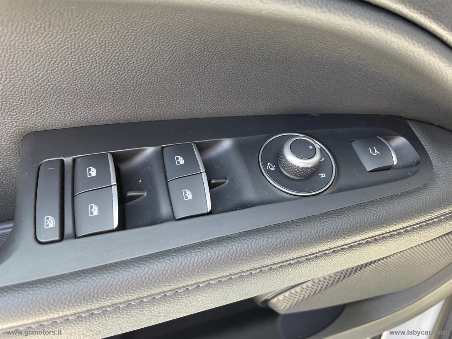 Alfa Romeo Stelvio Stelvio 2.2 T.d. 160CV AT8 RWD Sprint - Immagine 29