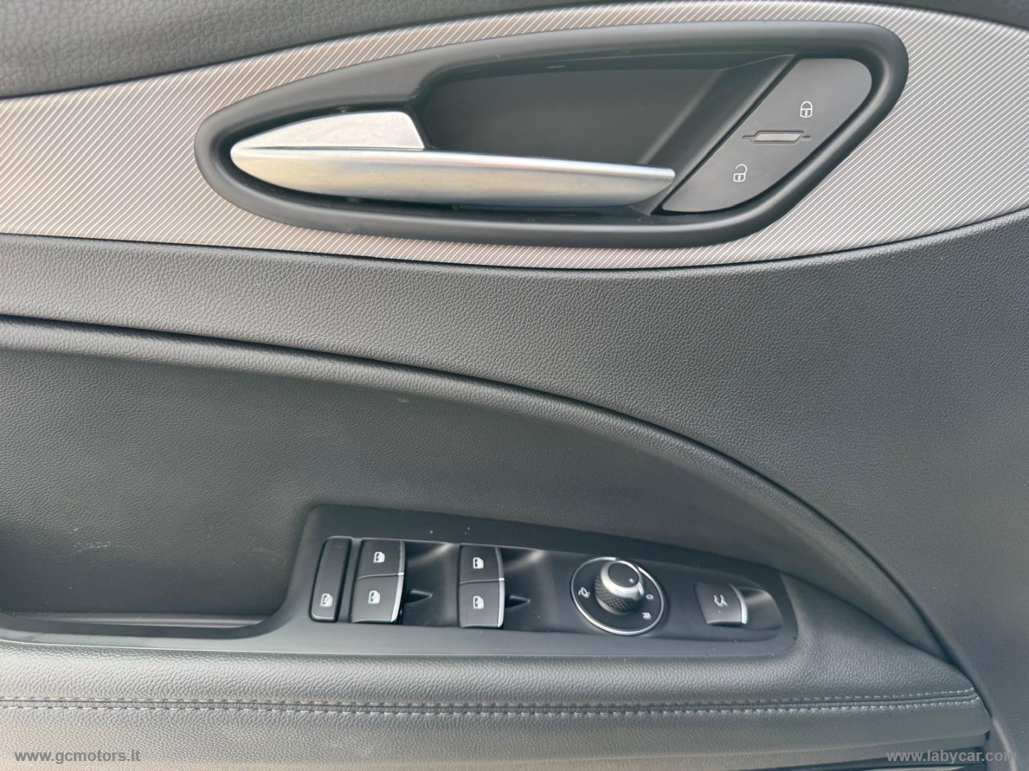 Alfa Romeo Stelvio Stelvio 2.2 T.d. 160CV AT8 RWD Sprint - Immagine 29