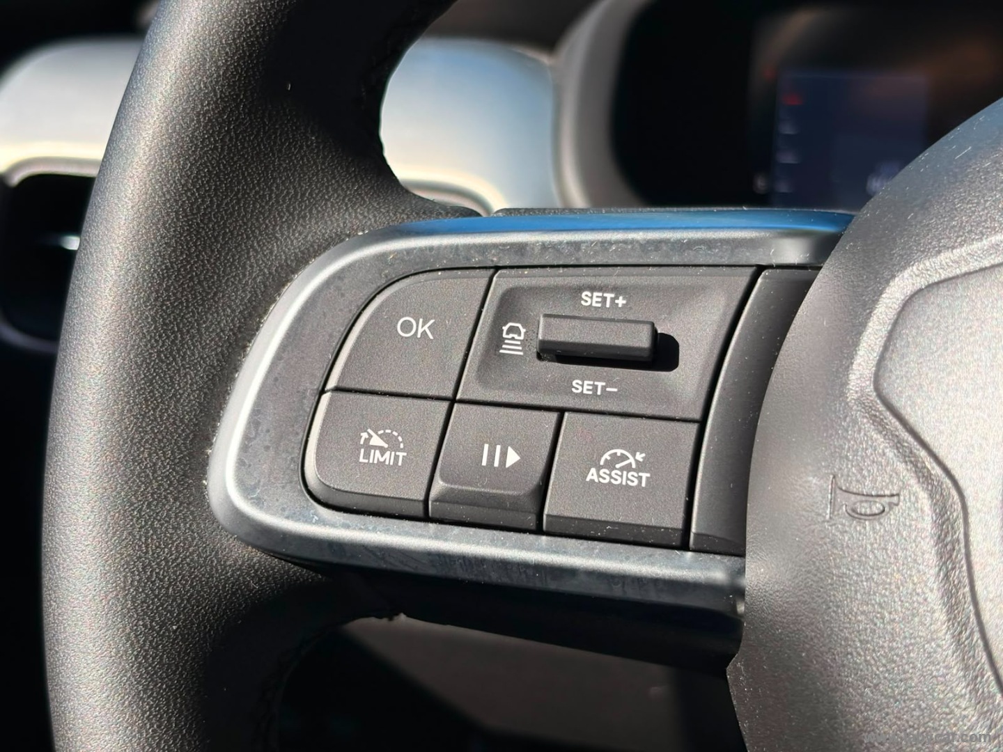 Jeep Avenger 1.2 Turbo Altitude - Immagine 29