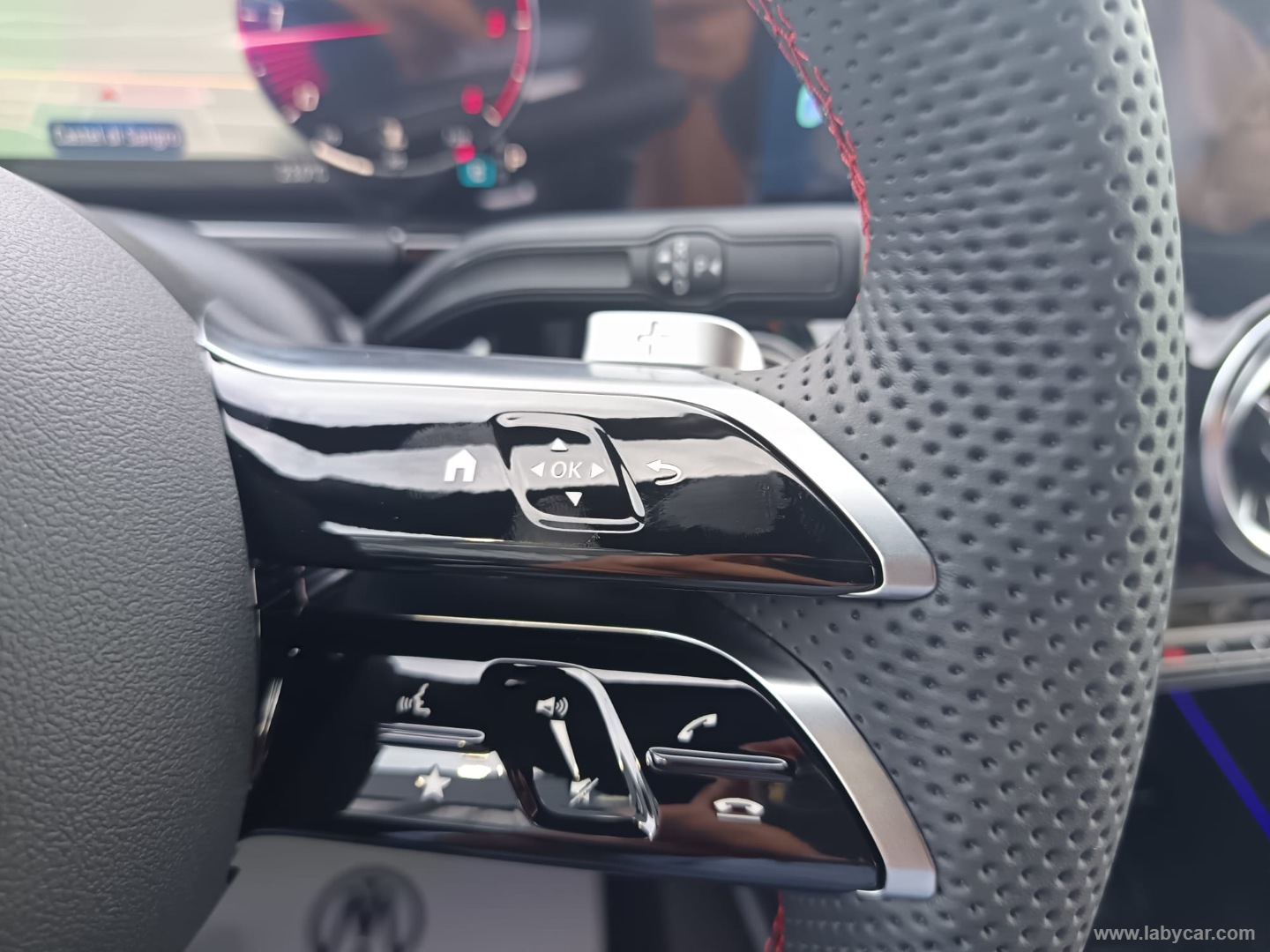 Mercedes-Benz Classe GLA GLA 200 d Automatic AMG Line Extra - Immagine 29
