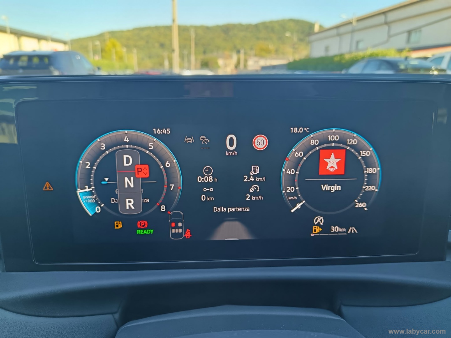 Volkswagen T-Roc 1.5 eTSI ACT 150 CV DSG R-Line - Immagine 29