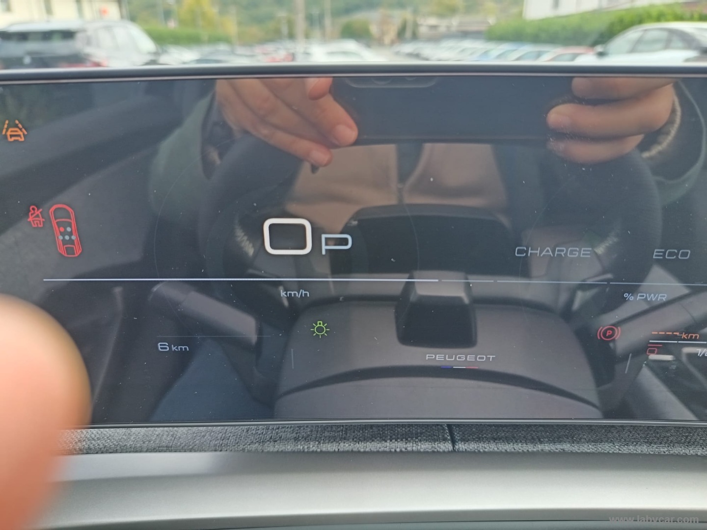Peugeot 3008 Hybrid 145 e-DCS6 GT - Immagine 29