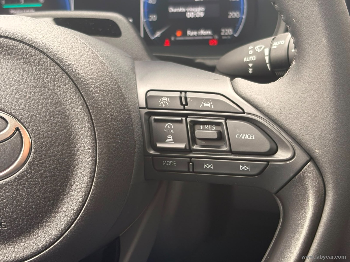 Toyota Yaris Cross 1.5 Hybrid 5p. E-CVT Lounge - Immagine 29