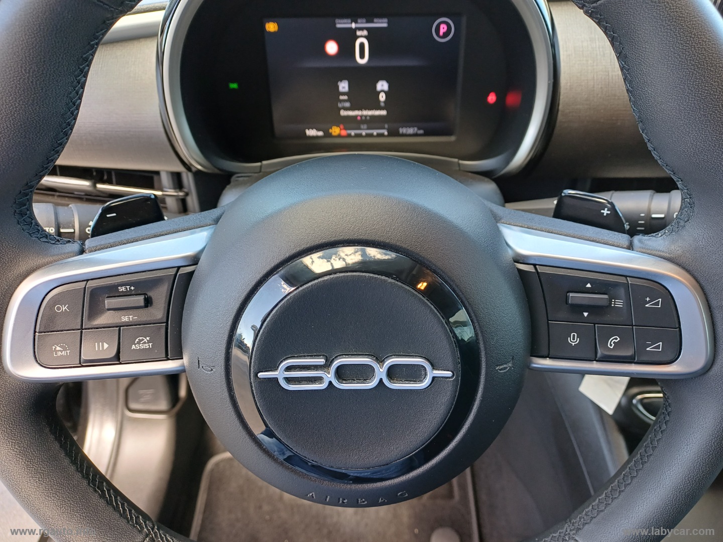 600 Hybrid MHEV - immagine 29