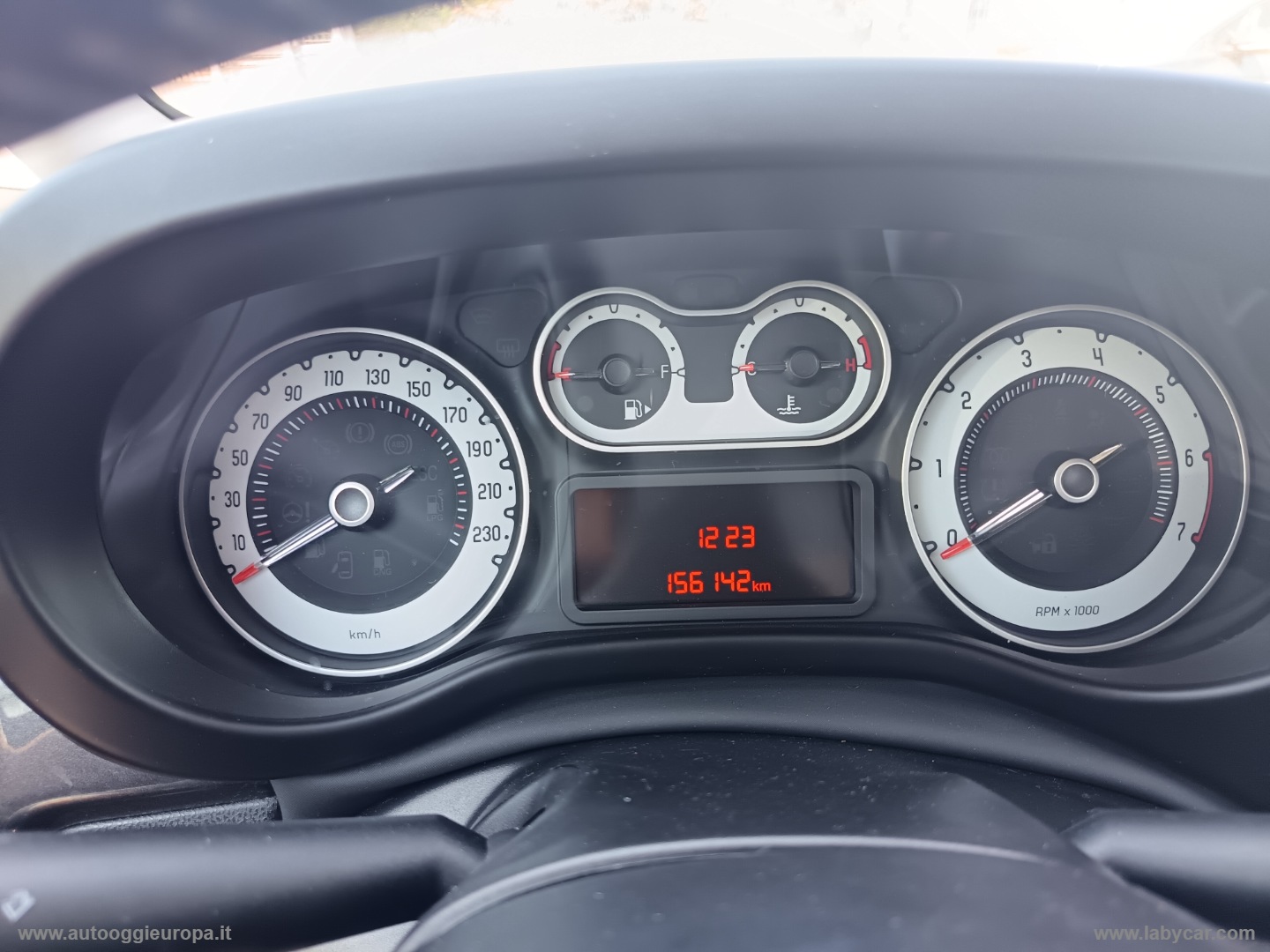 500L 1.4 T-Jet 120 CV GPL Lounge - immagine 29