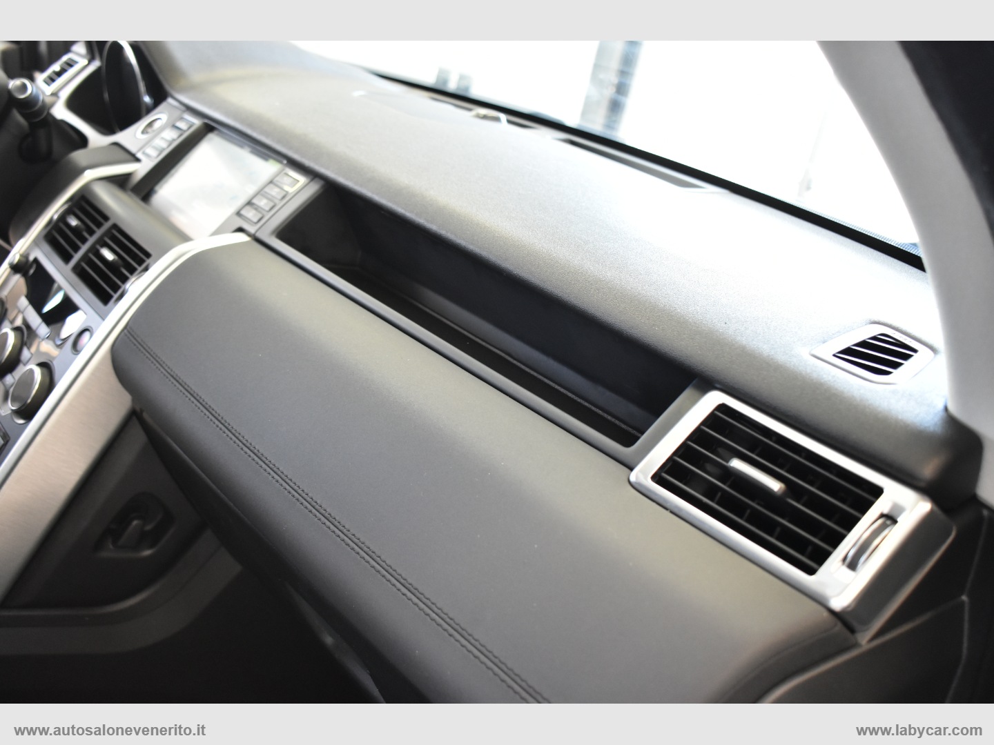 Discovery Sport 2.2 TD4 SE - immagine 29