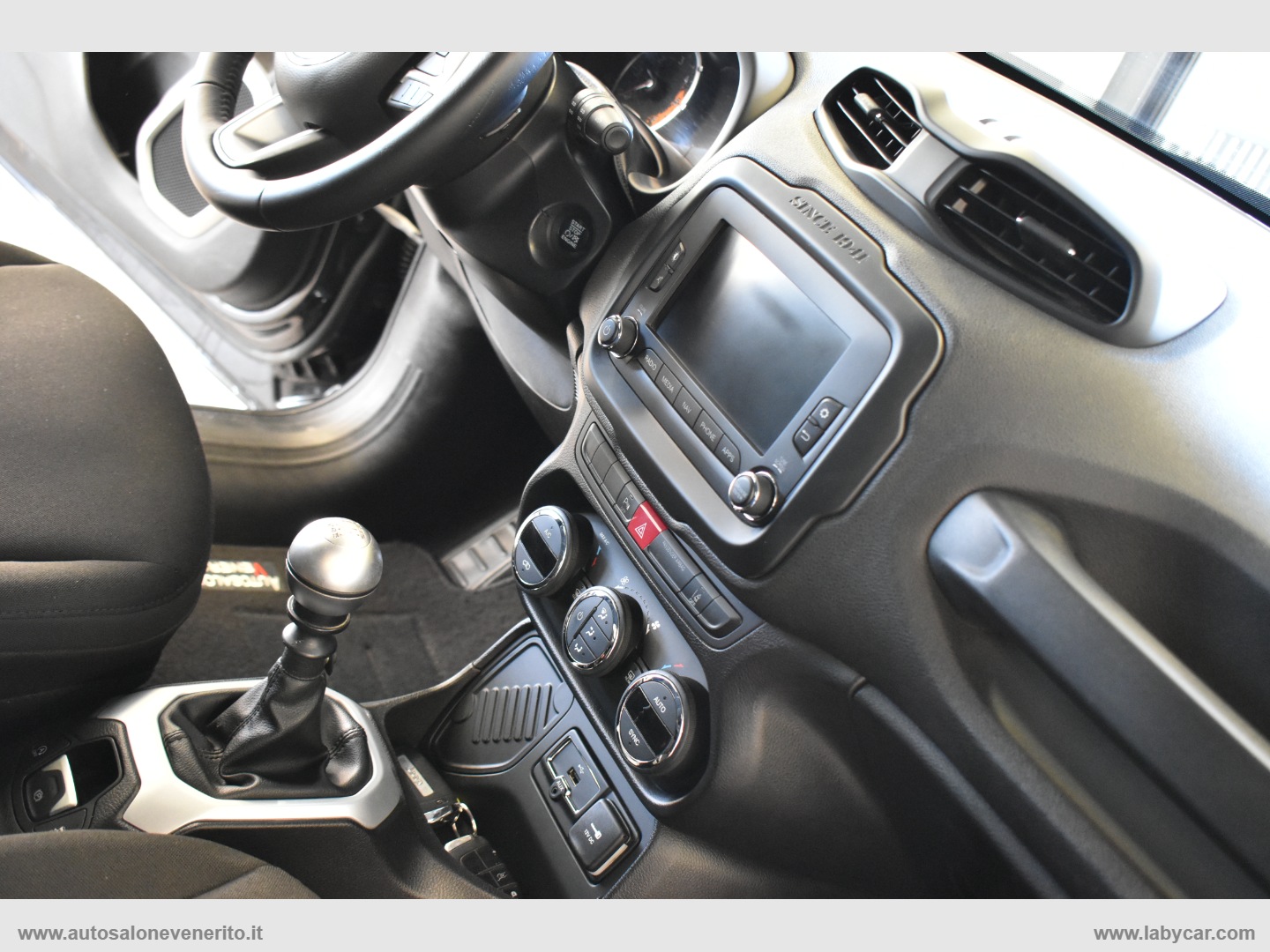 Renegade 1.6 Mjt 120CV Limited - immagine 29