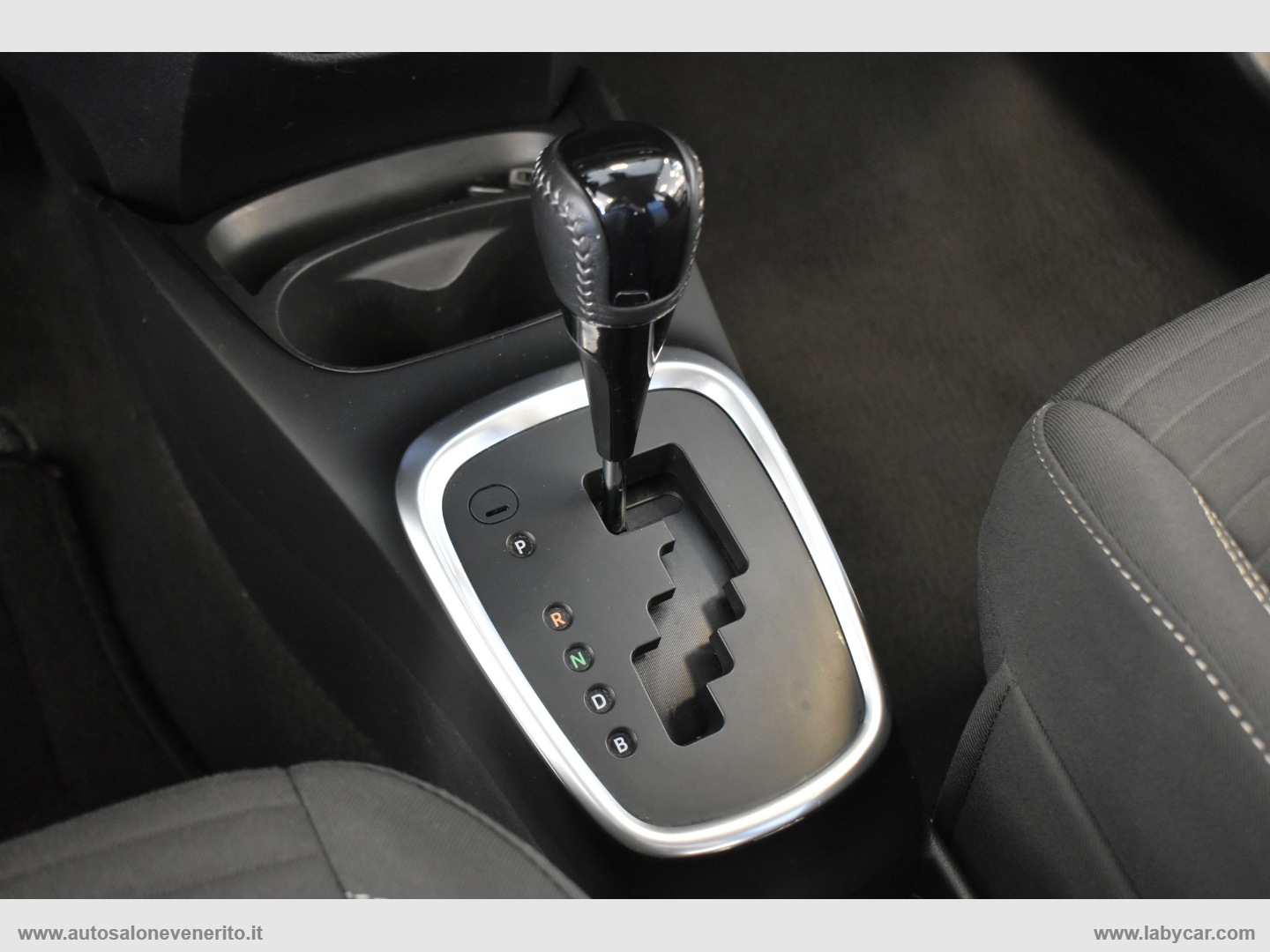 Yaris 1.5 Hybrid 5p. Active - immagine 29