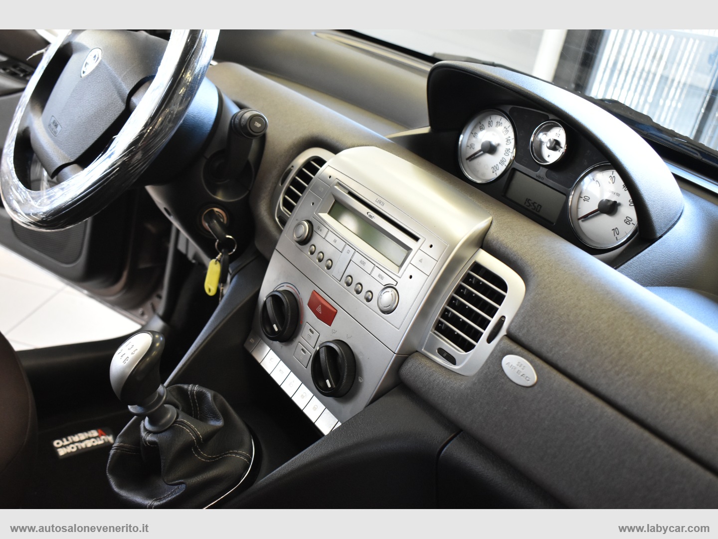 Ypsilon 1.2 Versus - immagine 29