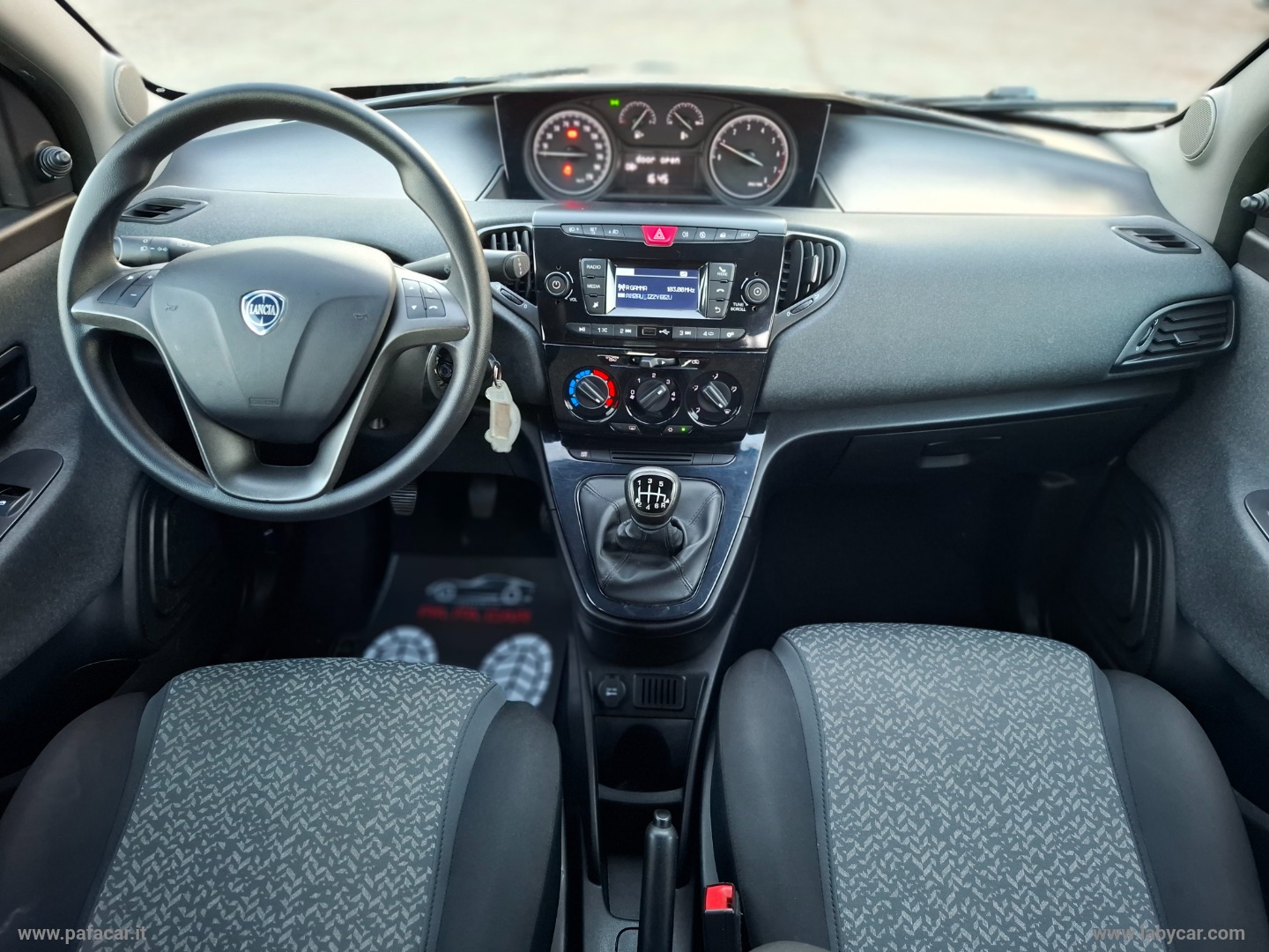 Ypsilon 1.0 FireFly 5p.S&S Hybrid Silver - immagine 29
