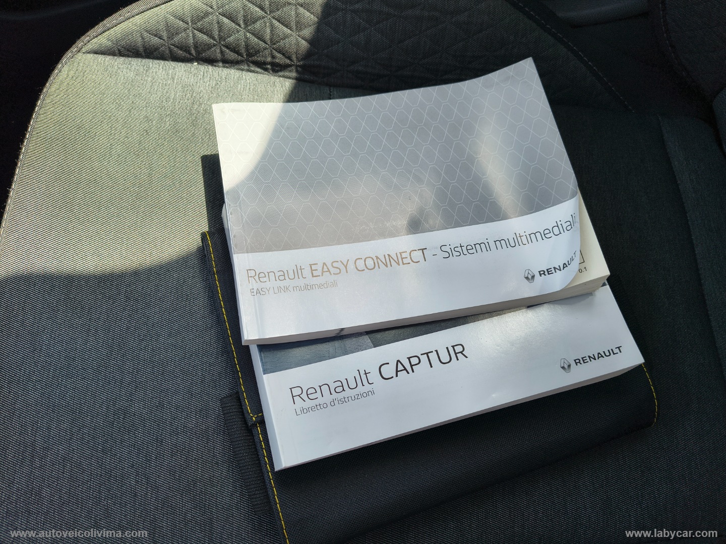 Captur TCe 12V 100 CV GPL Zen - immagine 29