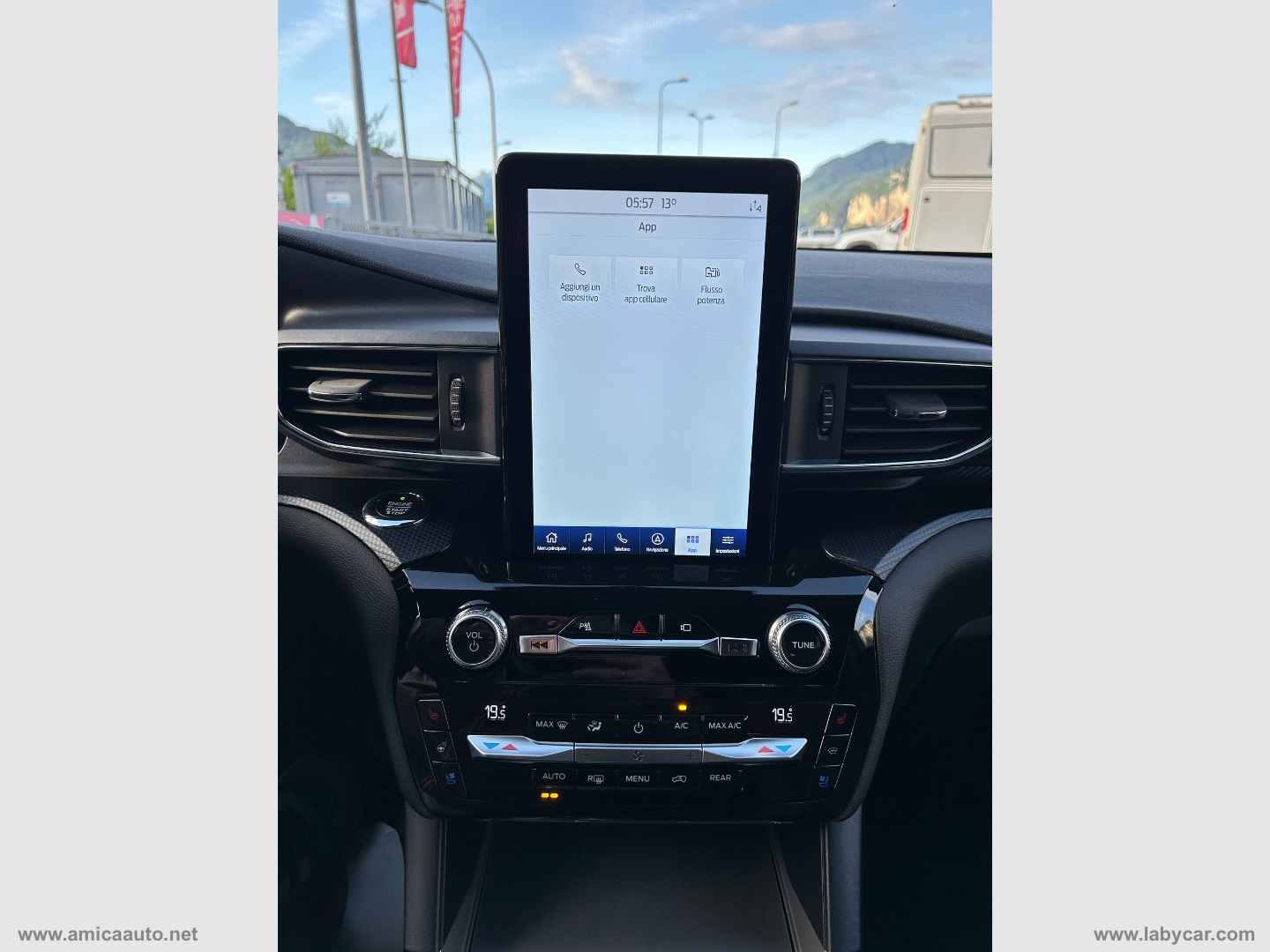 Explorer 3.0 PHEV 457 CV A10 AWD ST Line - immagine 29