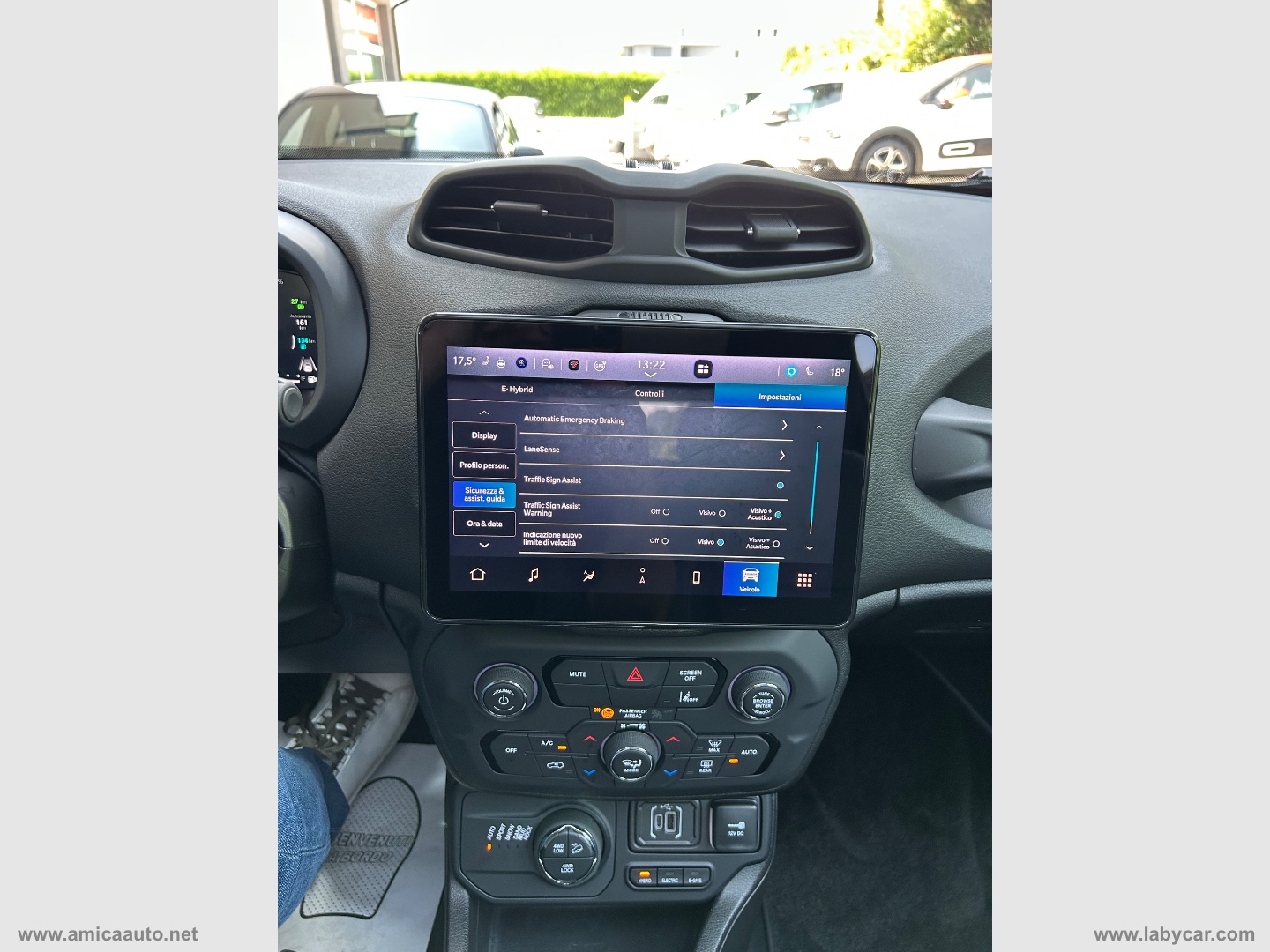 Renegade 1.3 T4 240CV PHEV 4xe AT6 Over. SOLO KM 2.300 - immagine 29