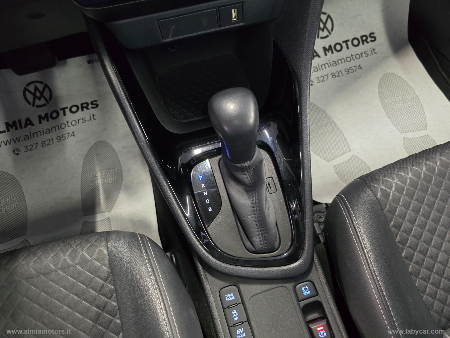 Yaris 1.5 Hybrid 5p. Lounge - immagine 29