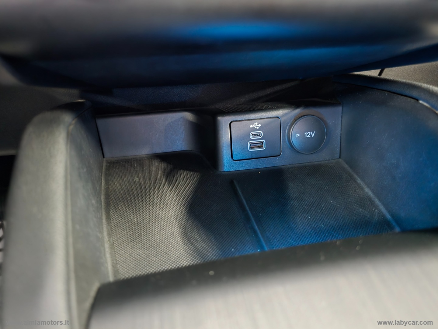 Kuga 2.5 Full Hybrid 190 CVT 2WD ST-Line - immagine 29