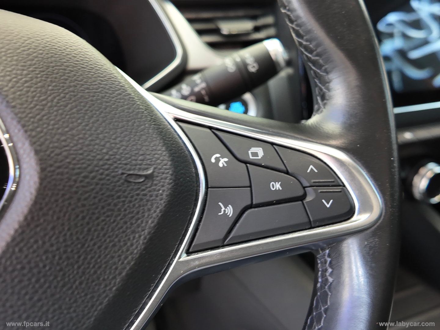 Captur Pl.-in Hybr. E-Tech 160 Init.Par. - immagine 29
