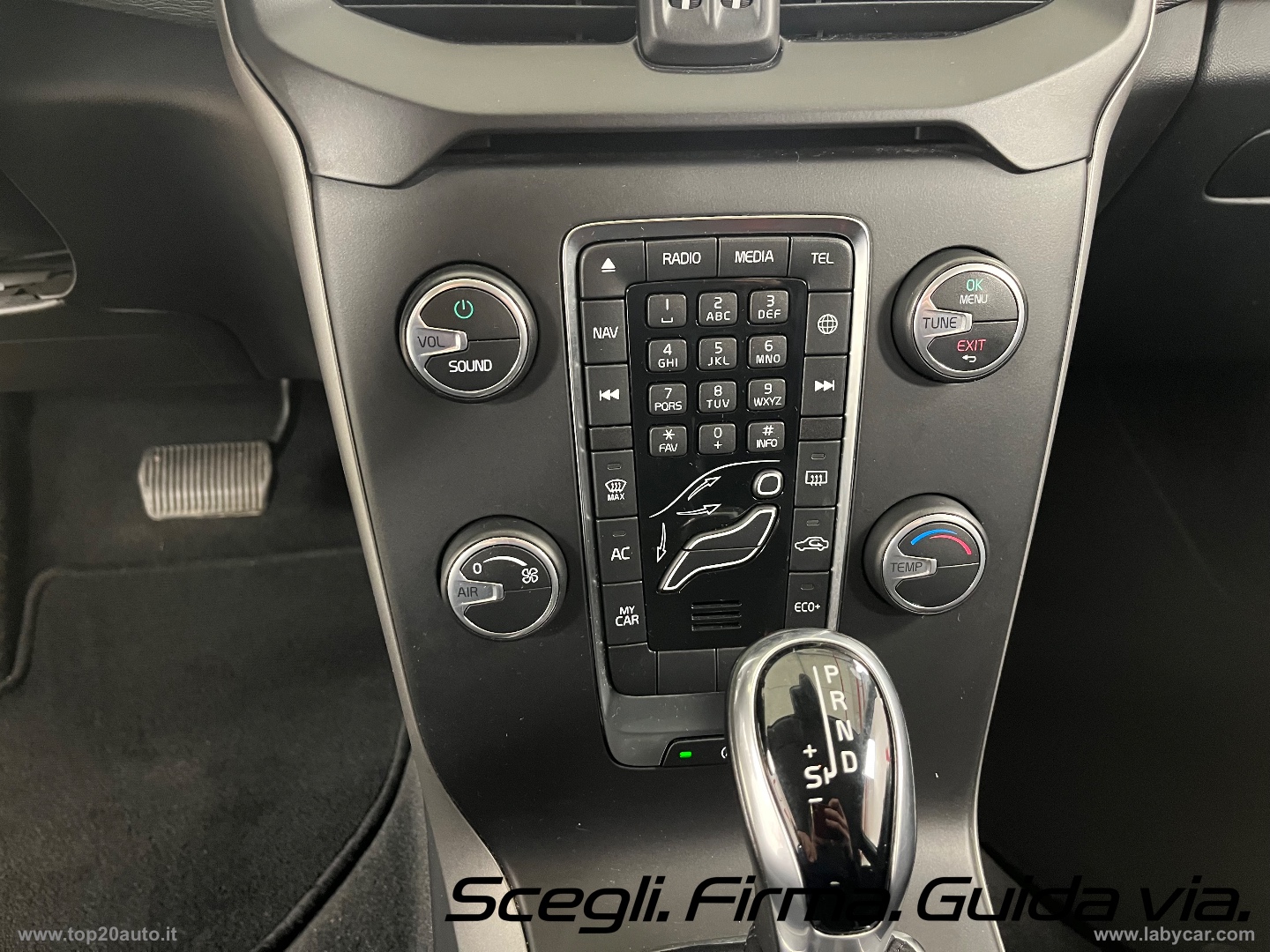 V40 Cross Country D2 Geartronic Business - immagine 29