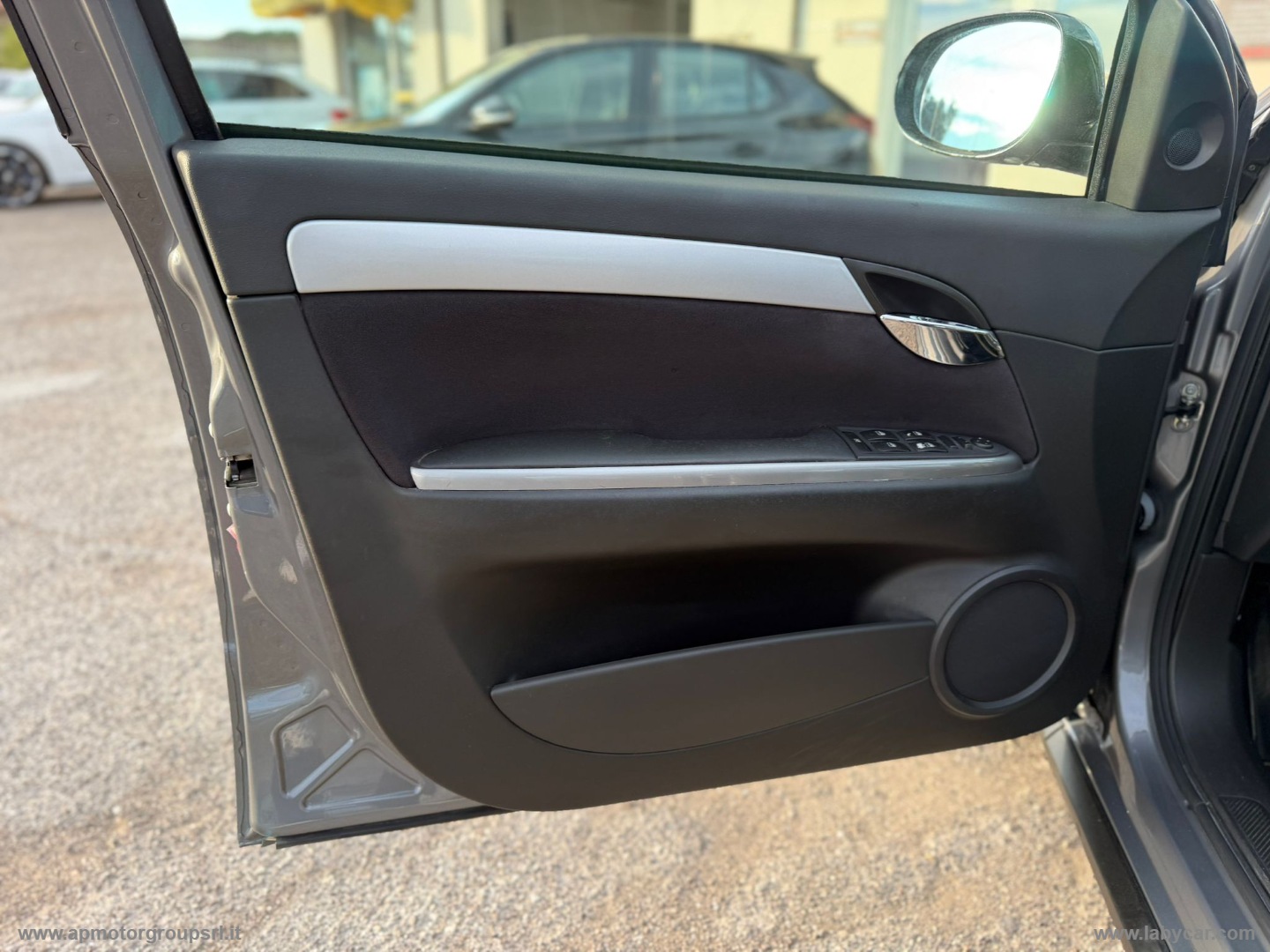 Croma 1.9 MJT Emotion - immagine 29