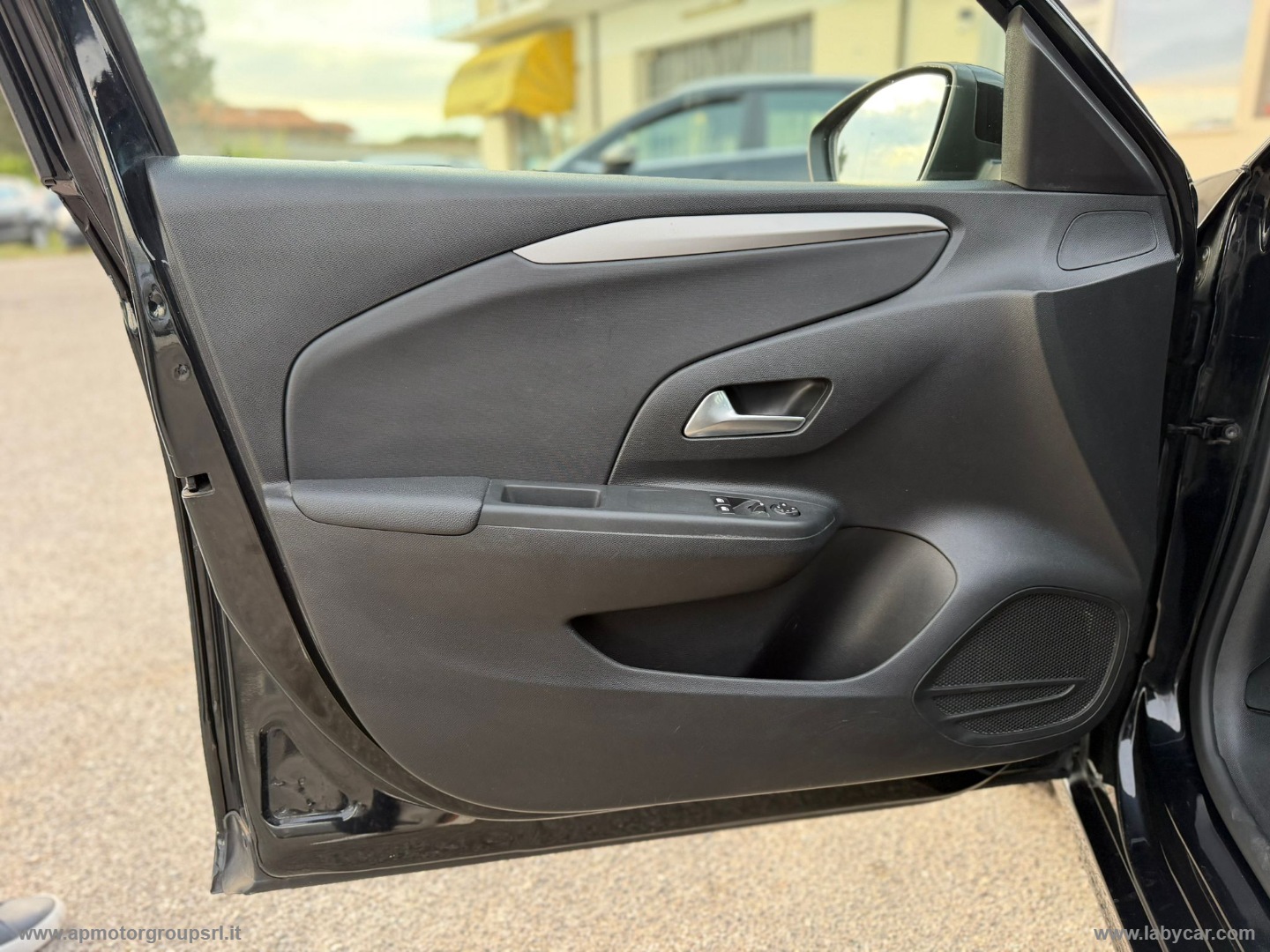Corsa 1.2 Elegance - immagine 29