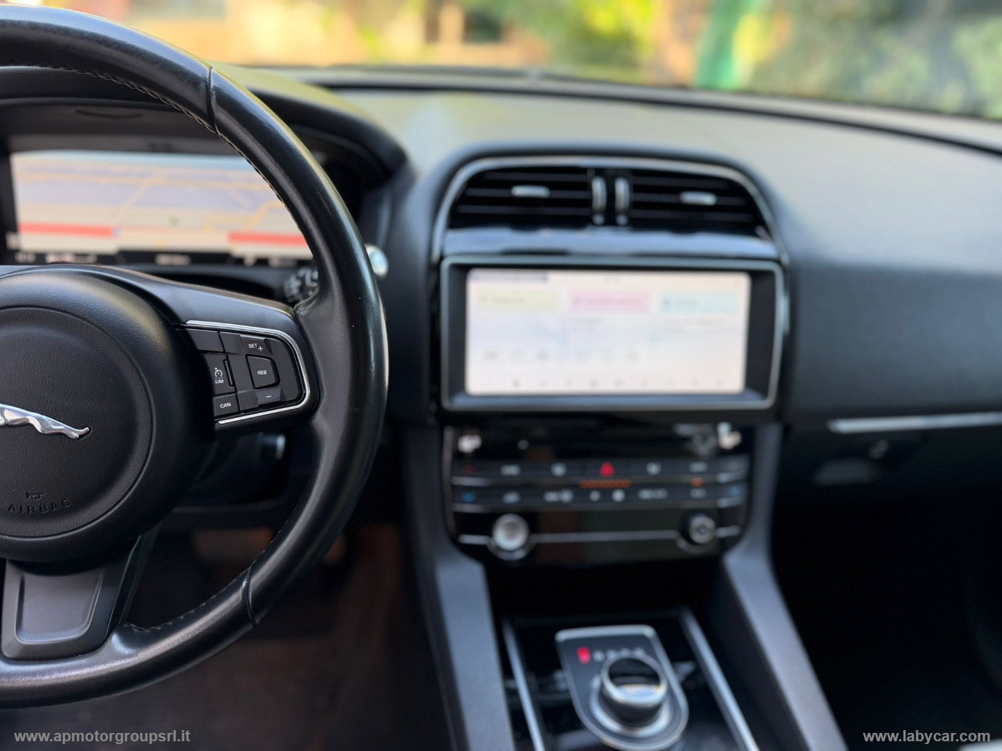 F-Pace 2.0 D 180 CV AWD aut. Prestige - immagine 29