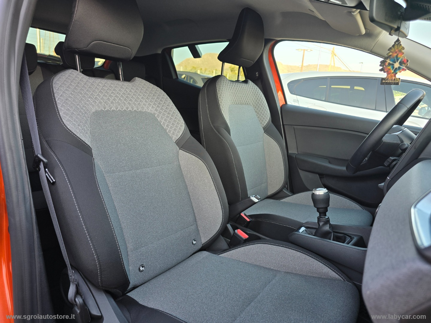 Clio TCe 100 CV GPL Evolution - immagine 29