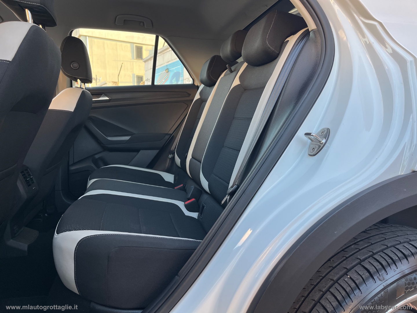 T-Roc 1.6 TDI SCR Advanced BlueMot.Tech. - immagine 29