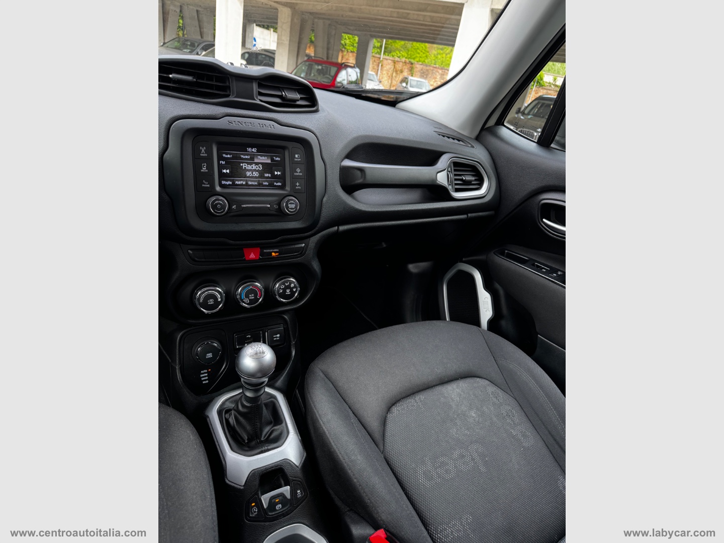 Renegade 2.0 Mjt 4WD Active Drive Sport - immagine 29