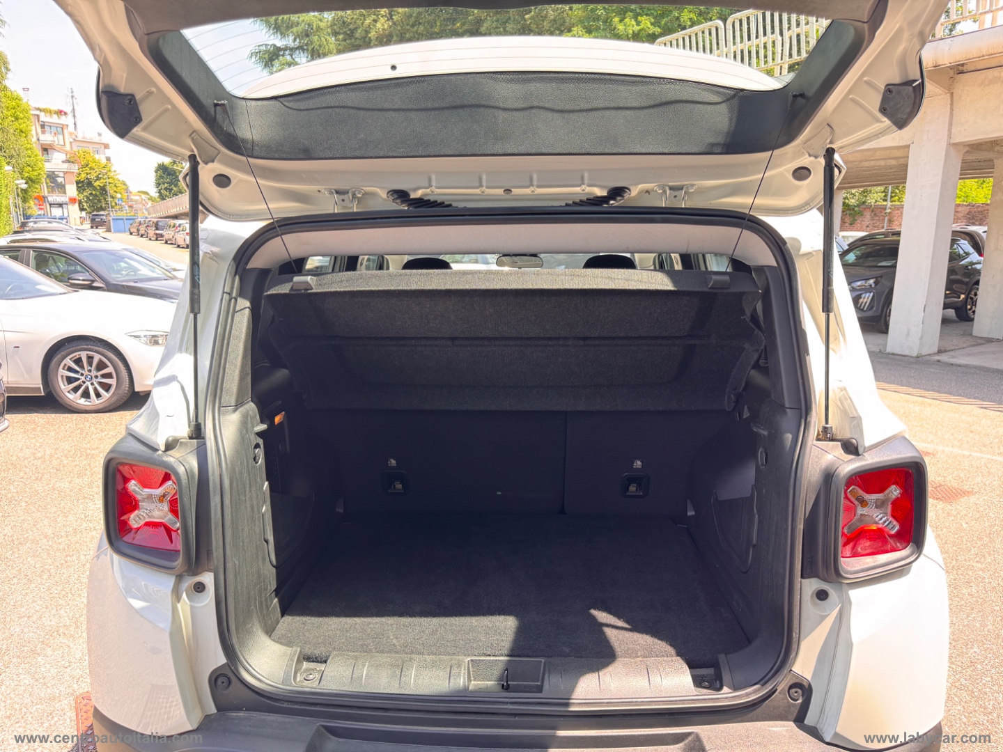 Renegade 1.5 T4 MHEV Limited - immagine 29