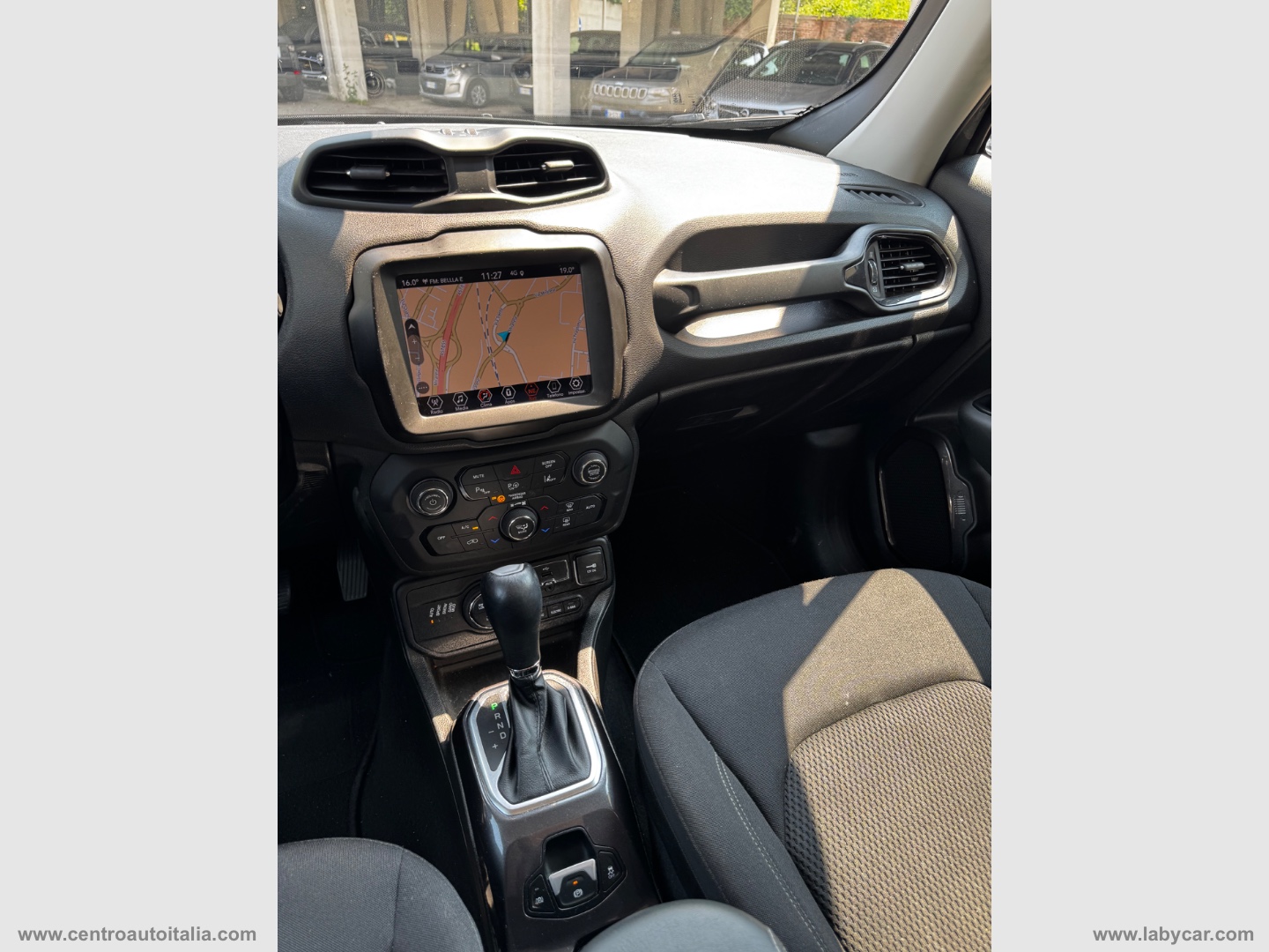 Renegade 1.3 T4 PHEV 4xe Trailhawk - immagine 29