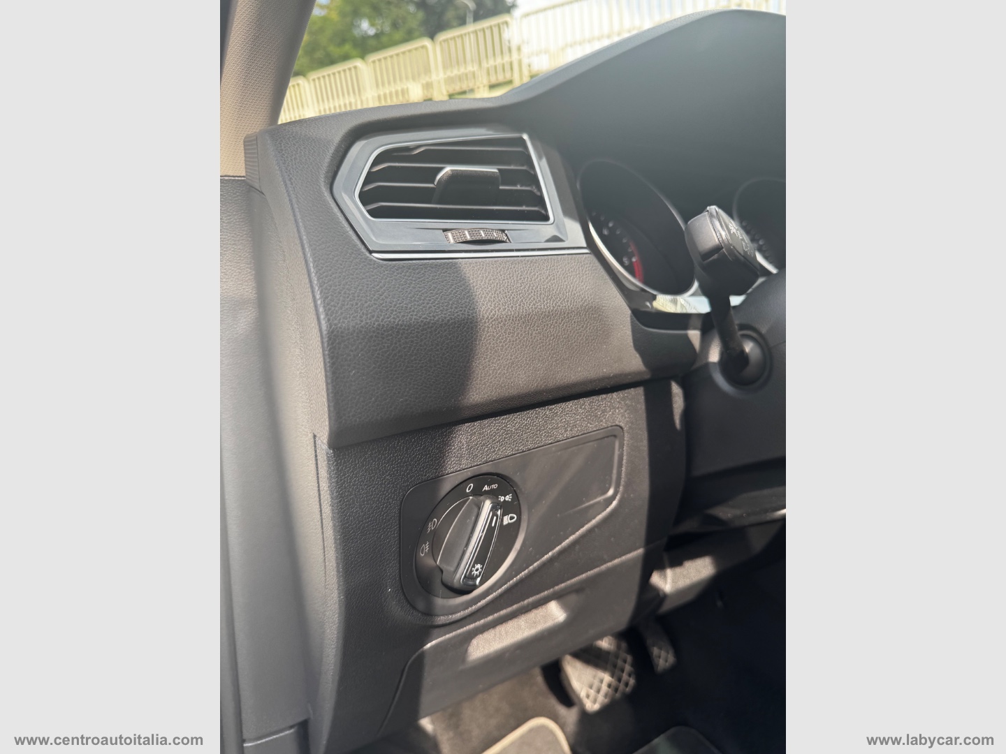 Tiguan 2.0 TDI DSG 4MOTION Advanced BMT - immagine 29