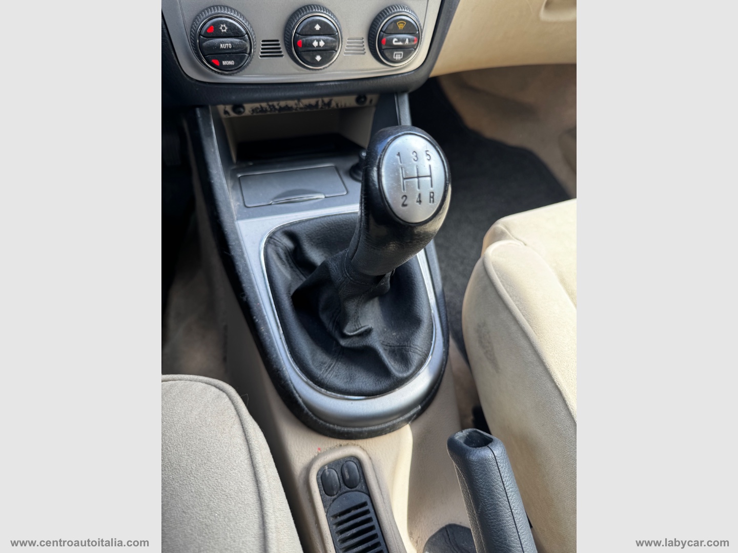 147 1.6 16V TS 105CV 5p. Black Line - immagine 29