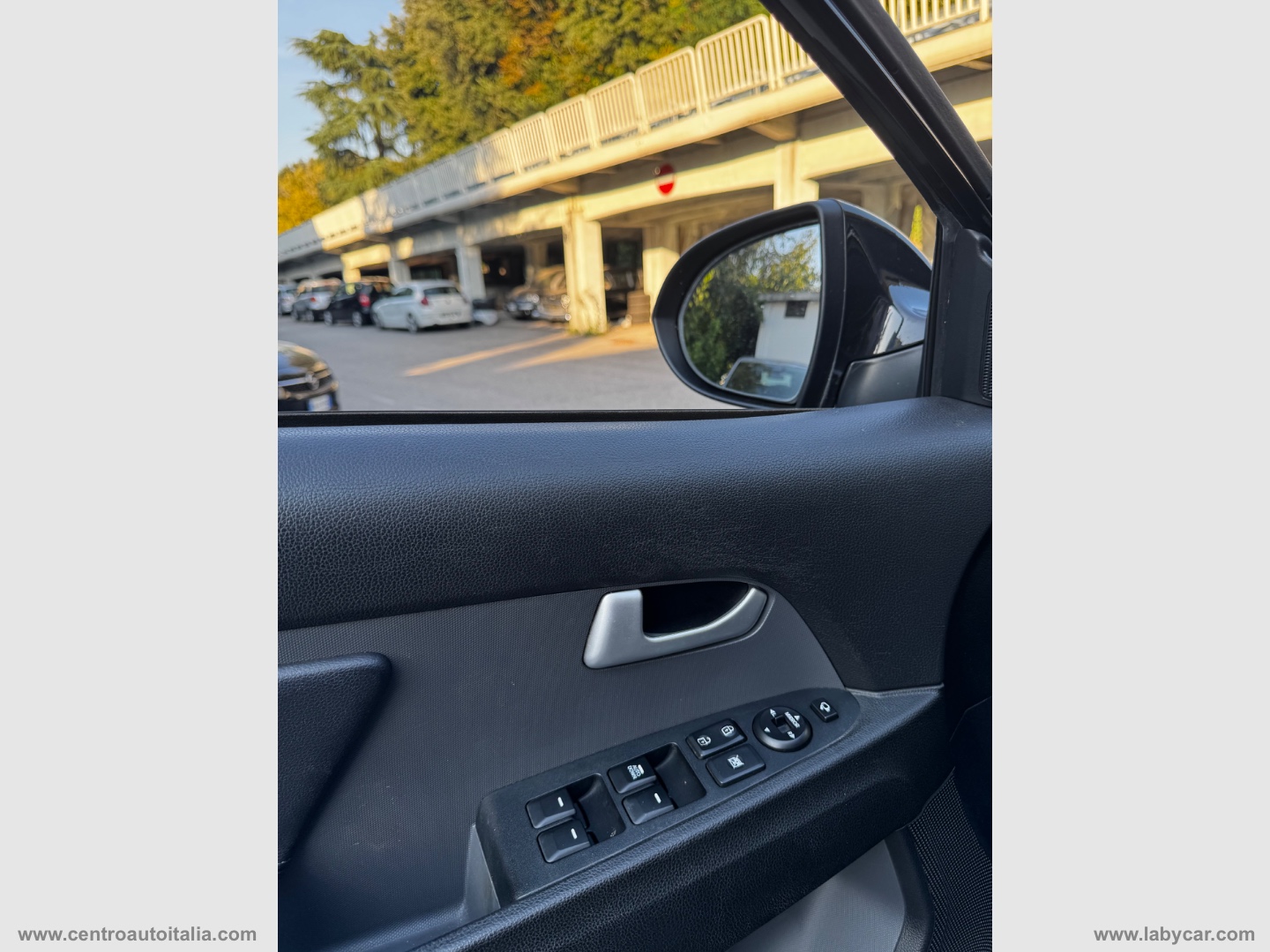 Sportage 2.0 CRDI AWD Pure Rebel - immagine 29