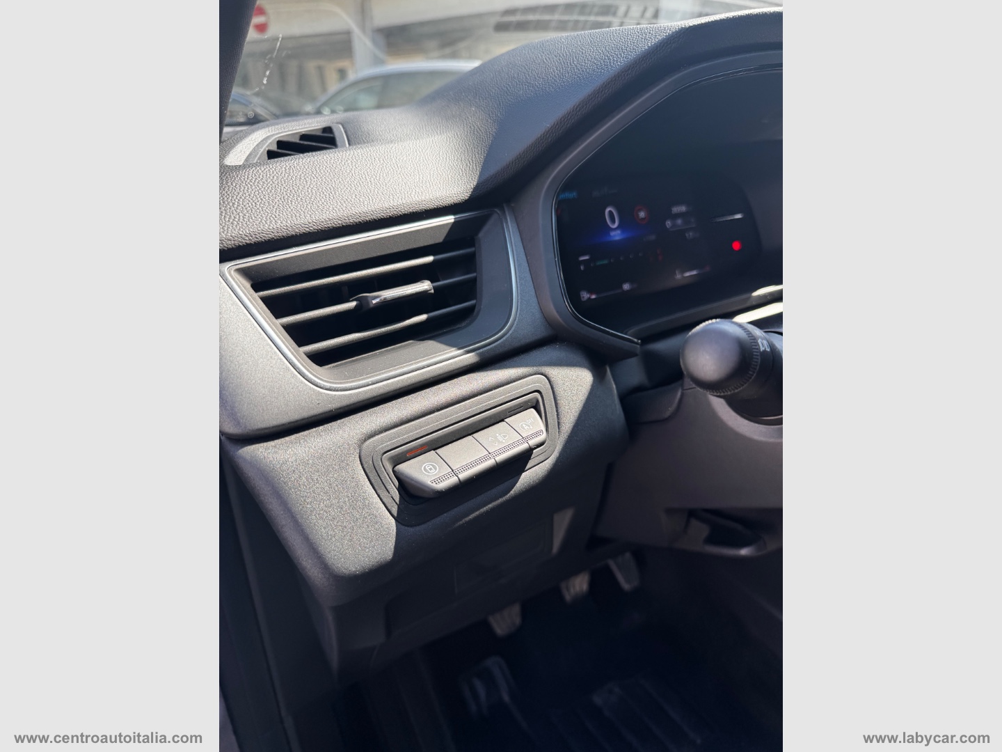 Captur TCe 90 CV Techno - immagine 29