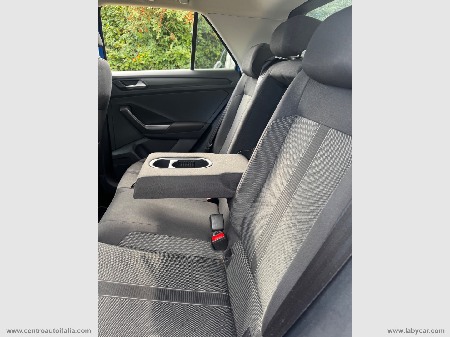 T-Roc 1.5 TSI ACT DSG Business BMT - immagine 29