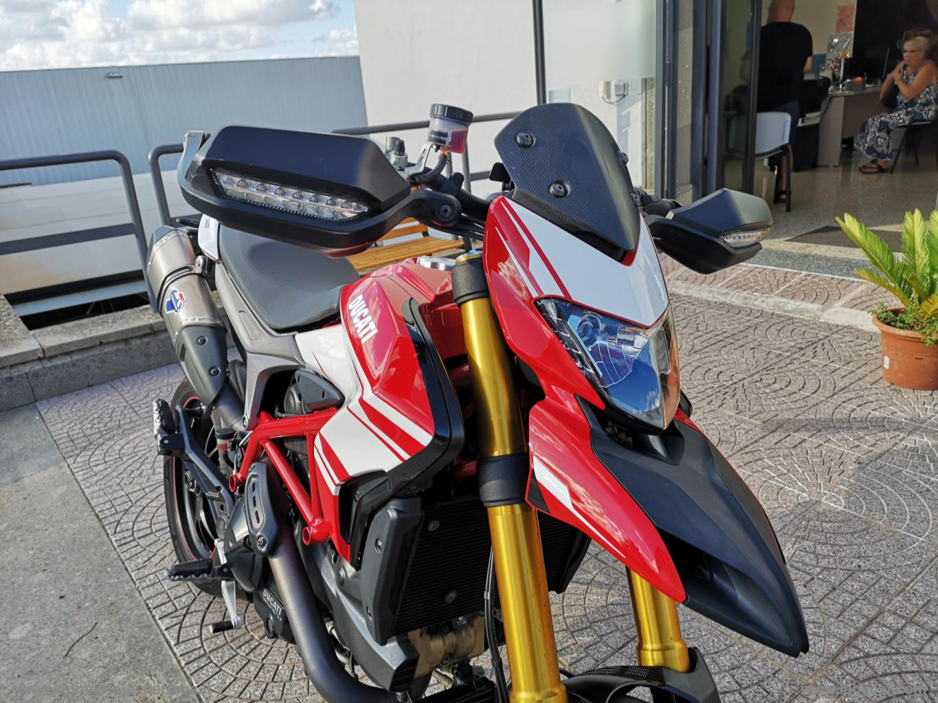 Hypermotard 939 SP RATE AUTO MOTO SCOOTER - immagine 29