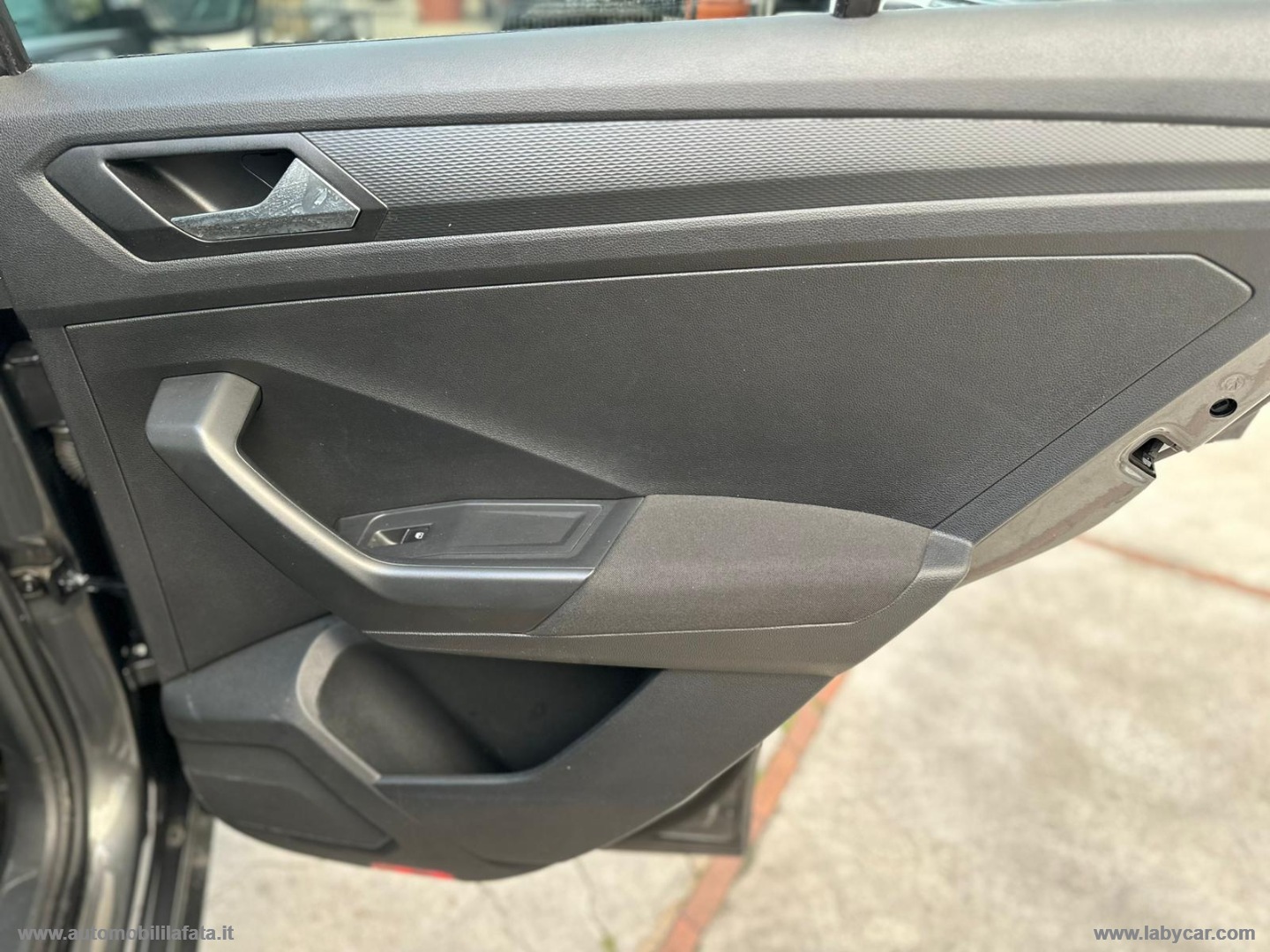 T-Roc 1.6 TDI SCR Advanced BlueMot.Tech. PARI AL NUOVO - immagine 29