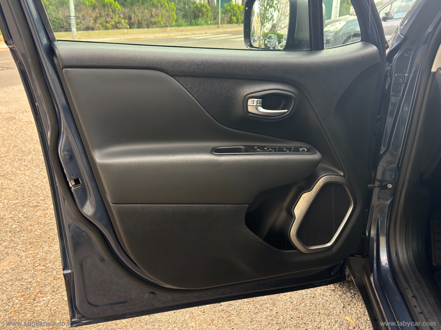Renegade 1.6 Mjt 120CV Limited - immagine 30