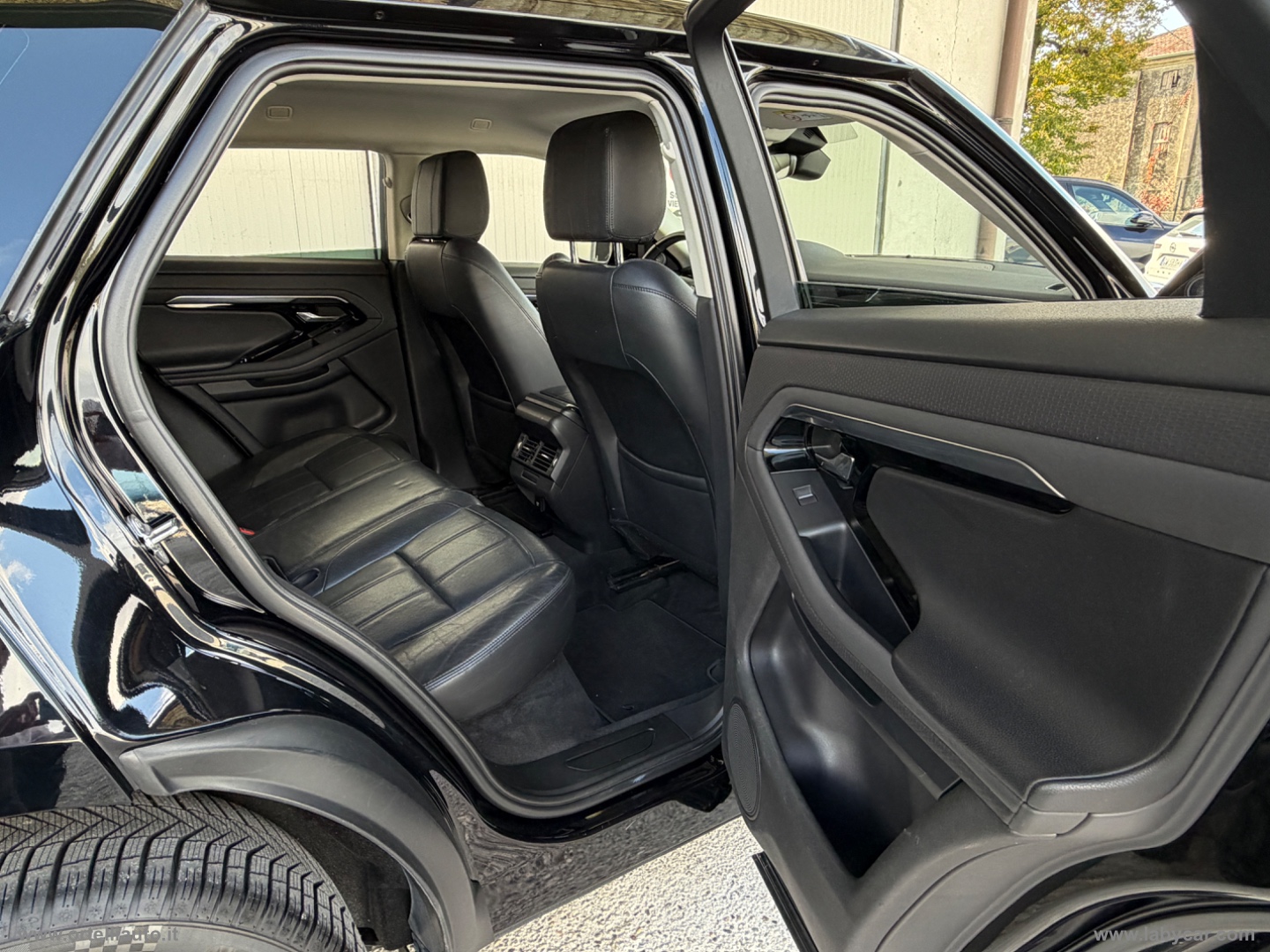 RR Evoque 2.0D 150 CV AWD Auto S - immagine 30