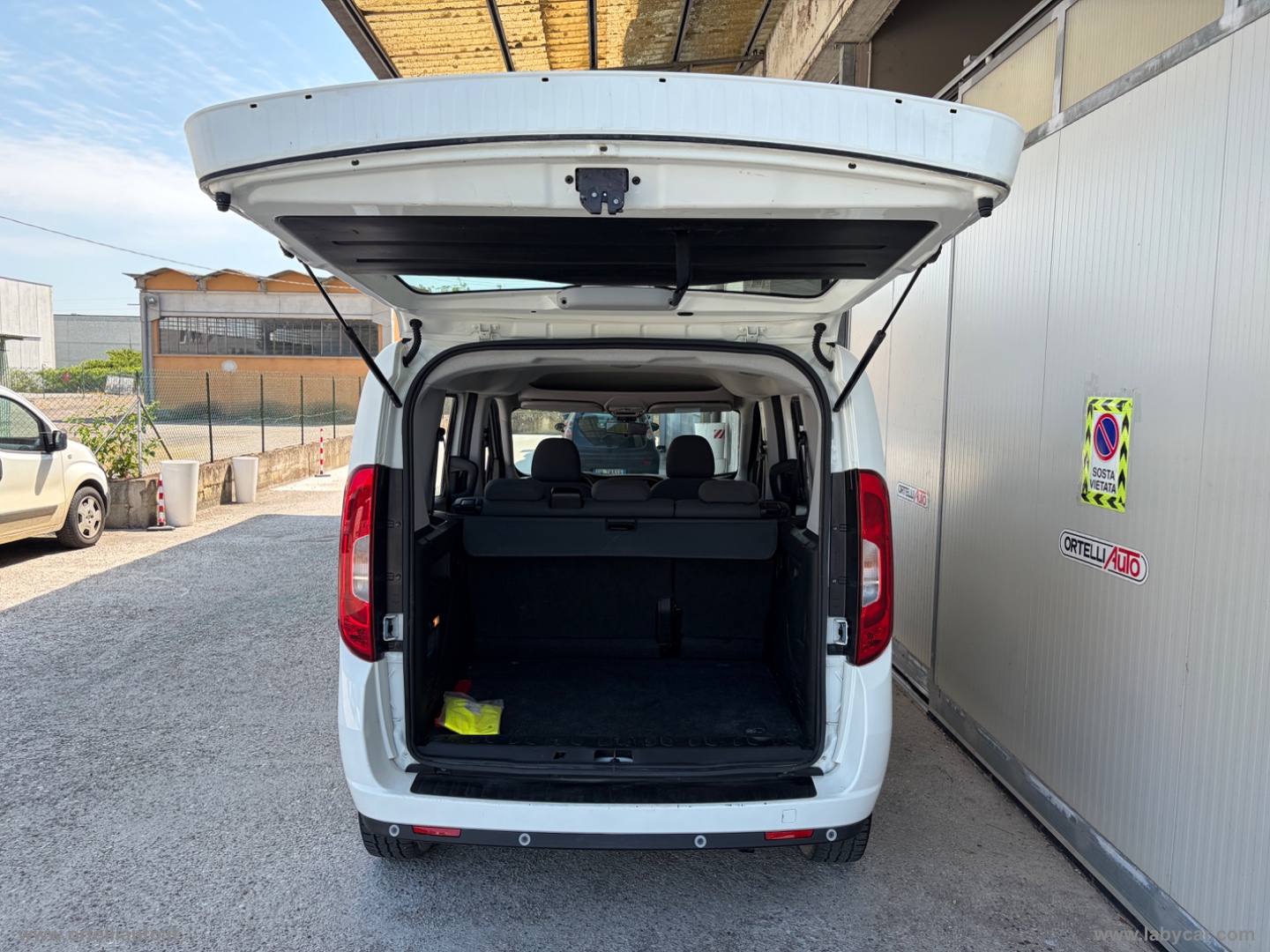 Doblò 1.6 MJT 95 CV Lounge - immagine 30