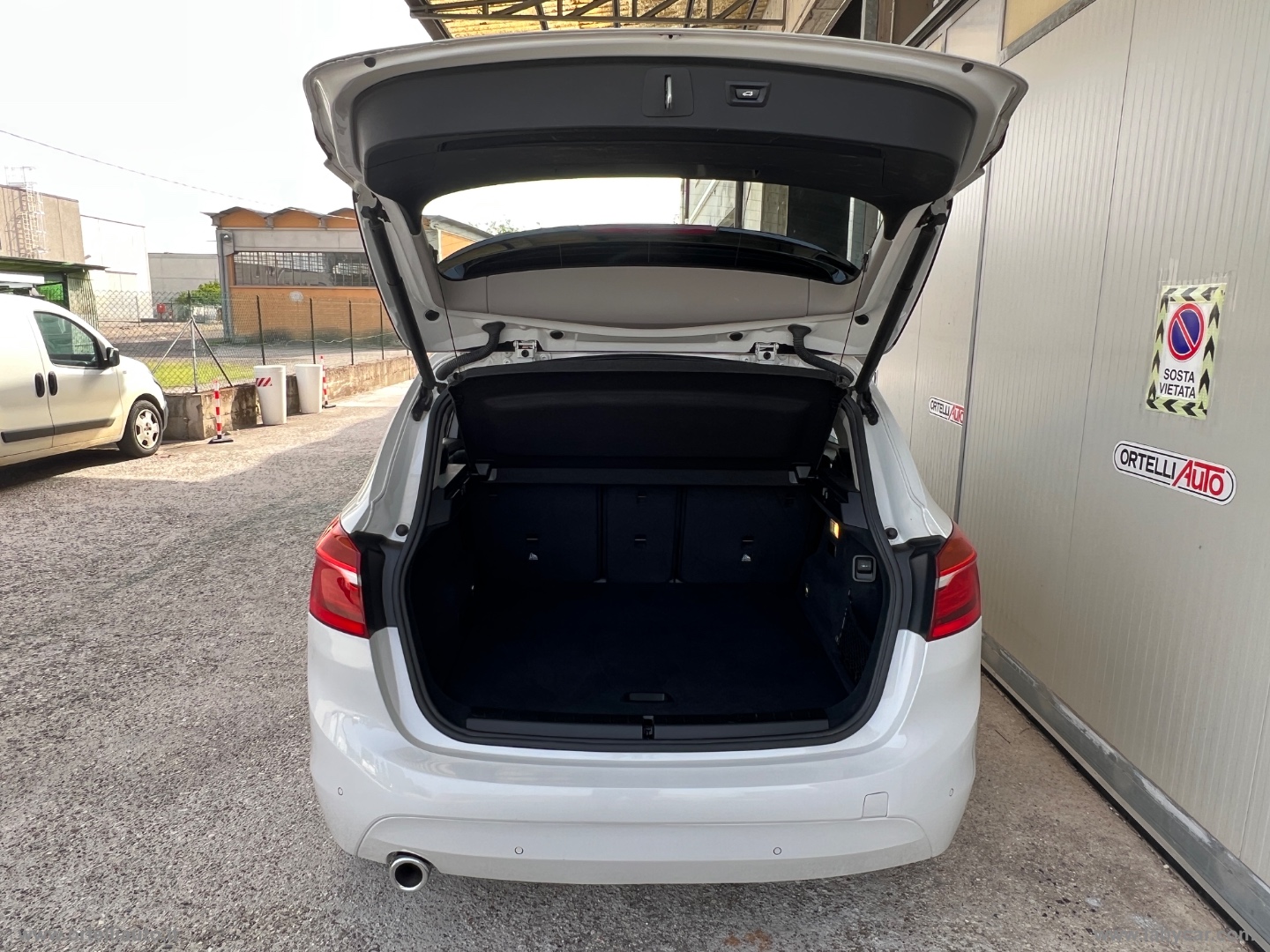 225xe Active Tourer iPerf.Advantage aut. - immagine 30